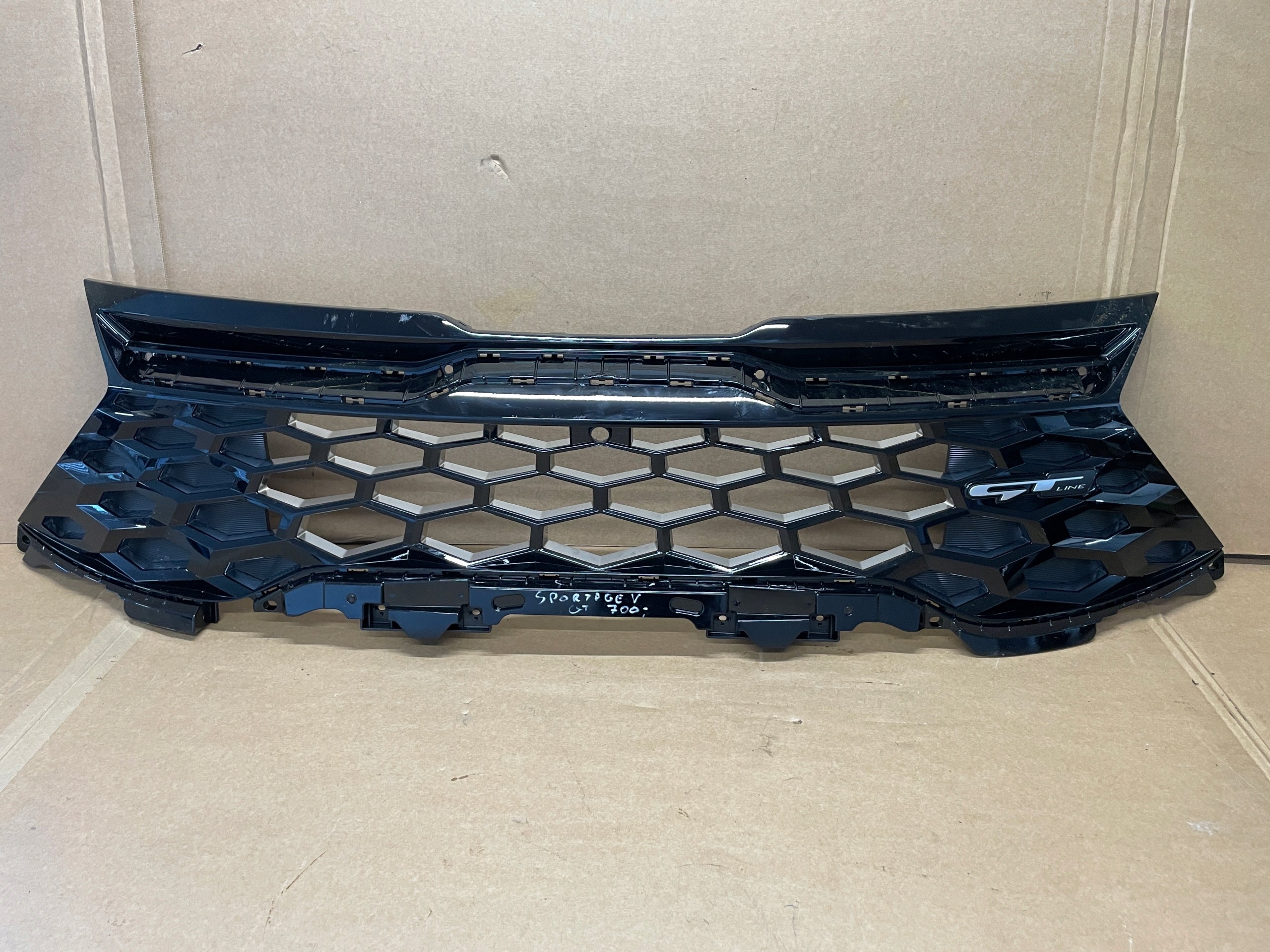 Kühlergrill Kia SPORTAGE FRONTGRILL 86368R2CA0 Kühlergitter