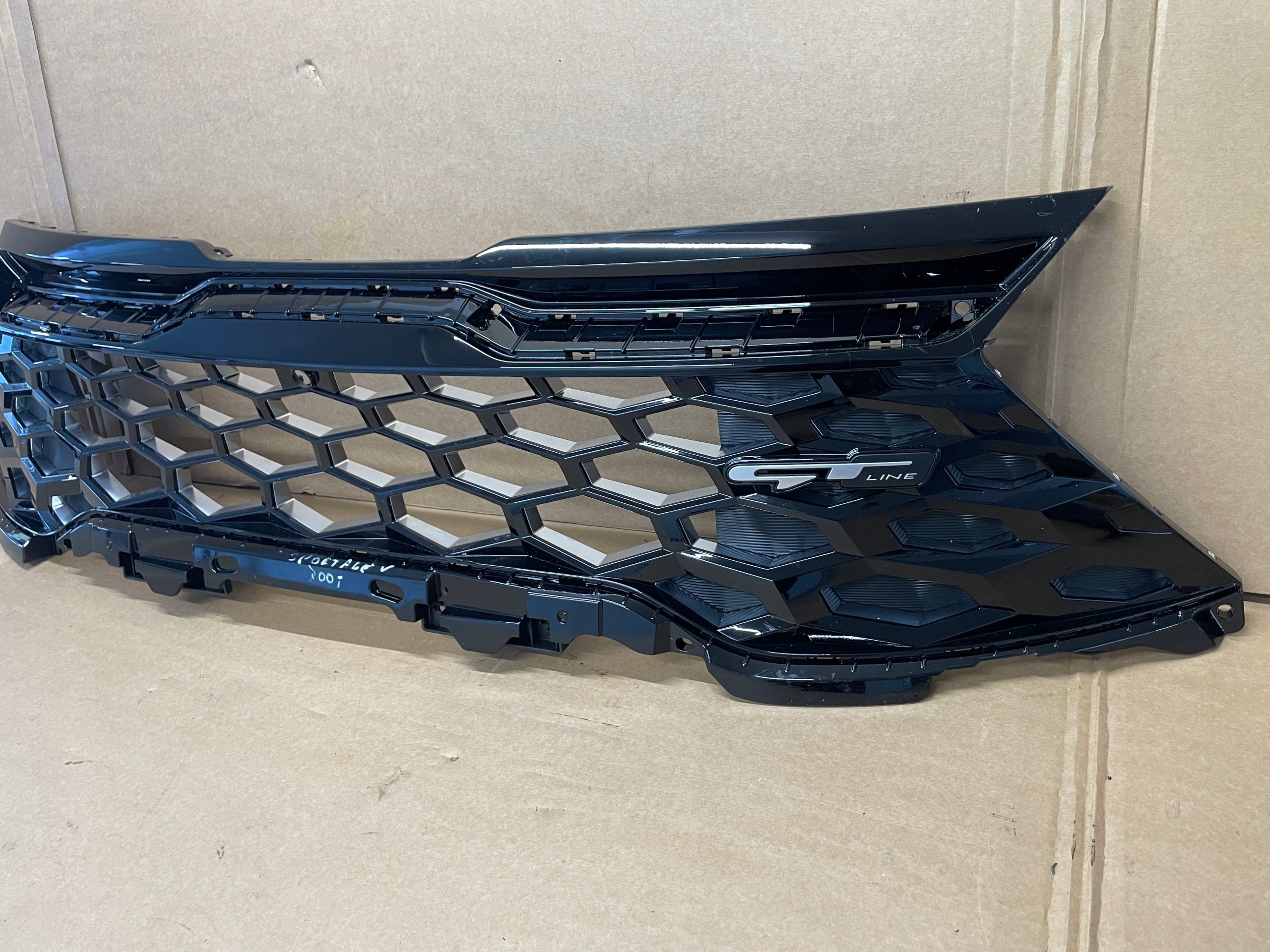 Kühlergrill Kia SPORTAGE FRONTGRILL 86368R2CA0 Kühlergitter