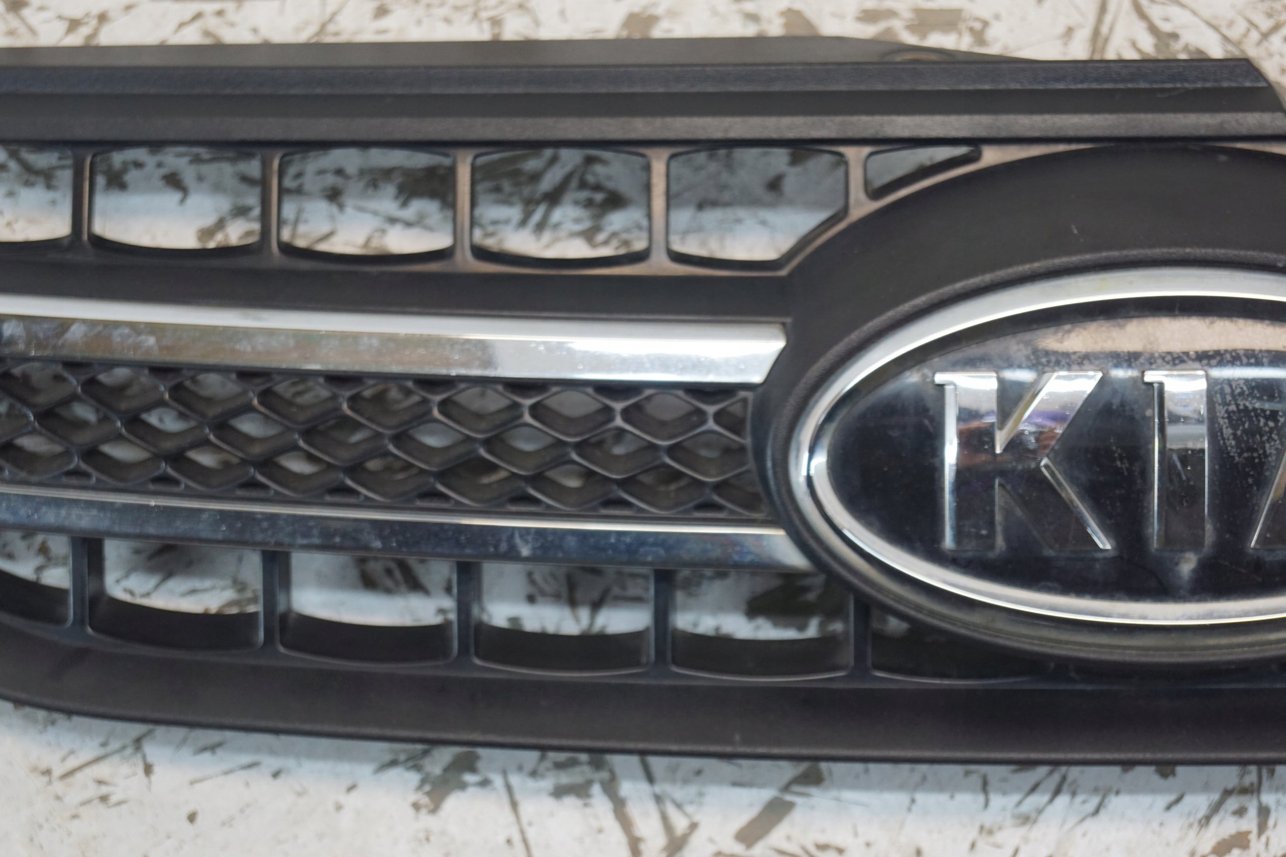 Kühlergrill Kia SPORTAGE FRONTGRILL 863501F520 Kühlergitter