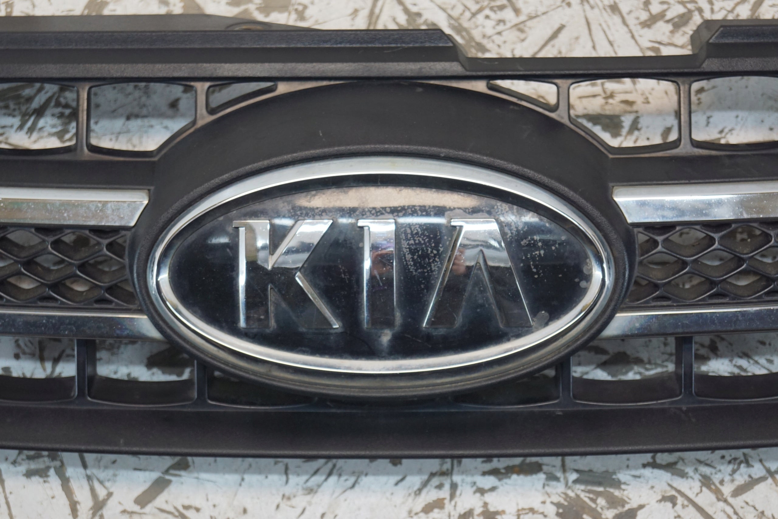 Kühlergrill Kia SPORTAGE FRONTGRILL 863501F520 Kühlergitter