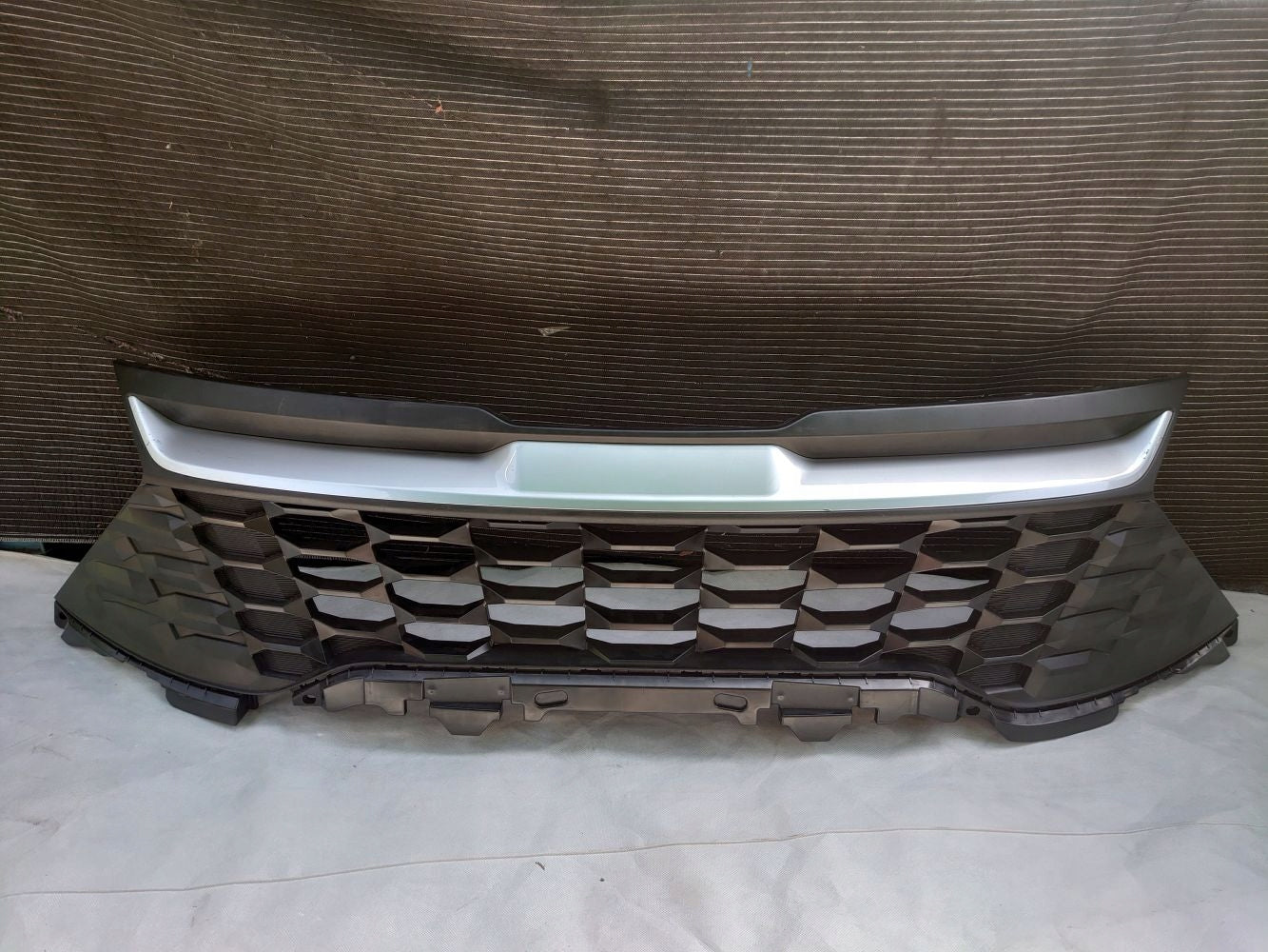 Kühlergrill Kia SPORTAGE AM FRONTGRILL 86350R2030 Kühlergitter