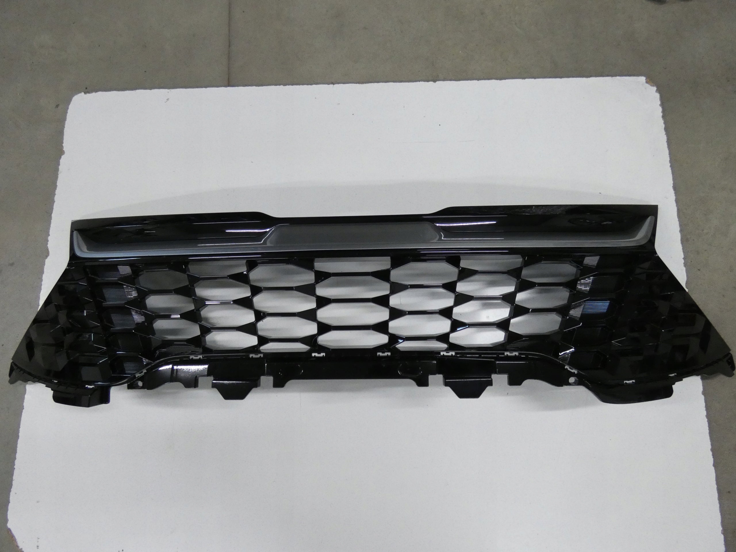  Kühlergrill Kia SPORTAGE FRONTGRILL 86351R2020 Kühlergitter product image