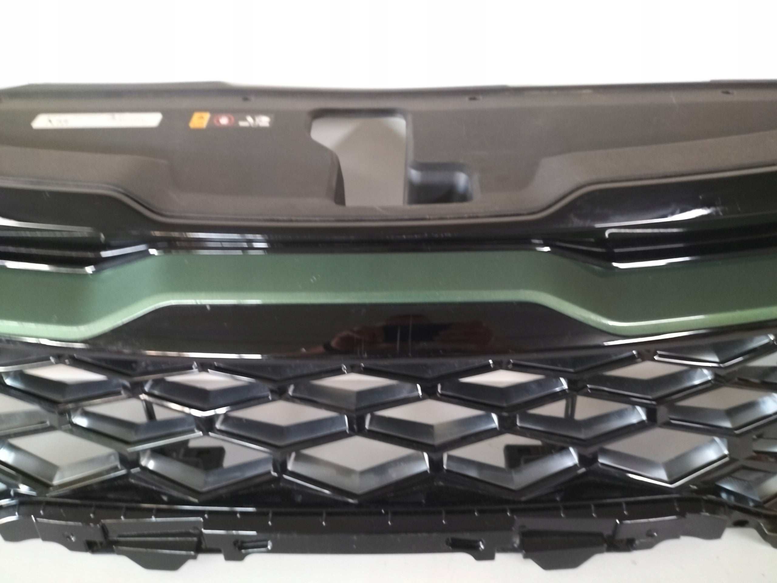 Kühlergrill Kia SPORTAGE FRONTGRILL 86351R2CA0 Kühlergitter