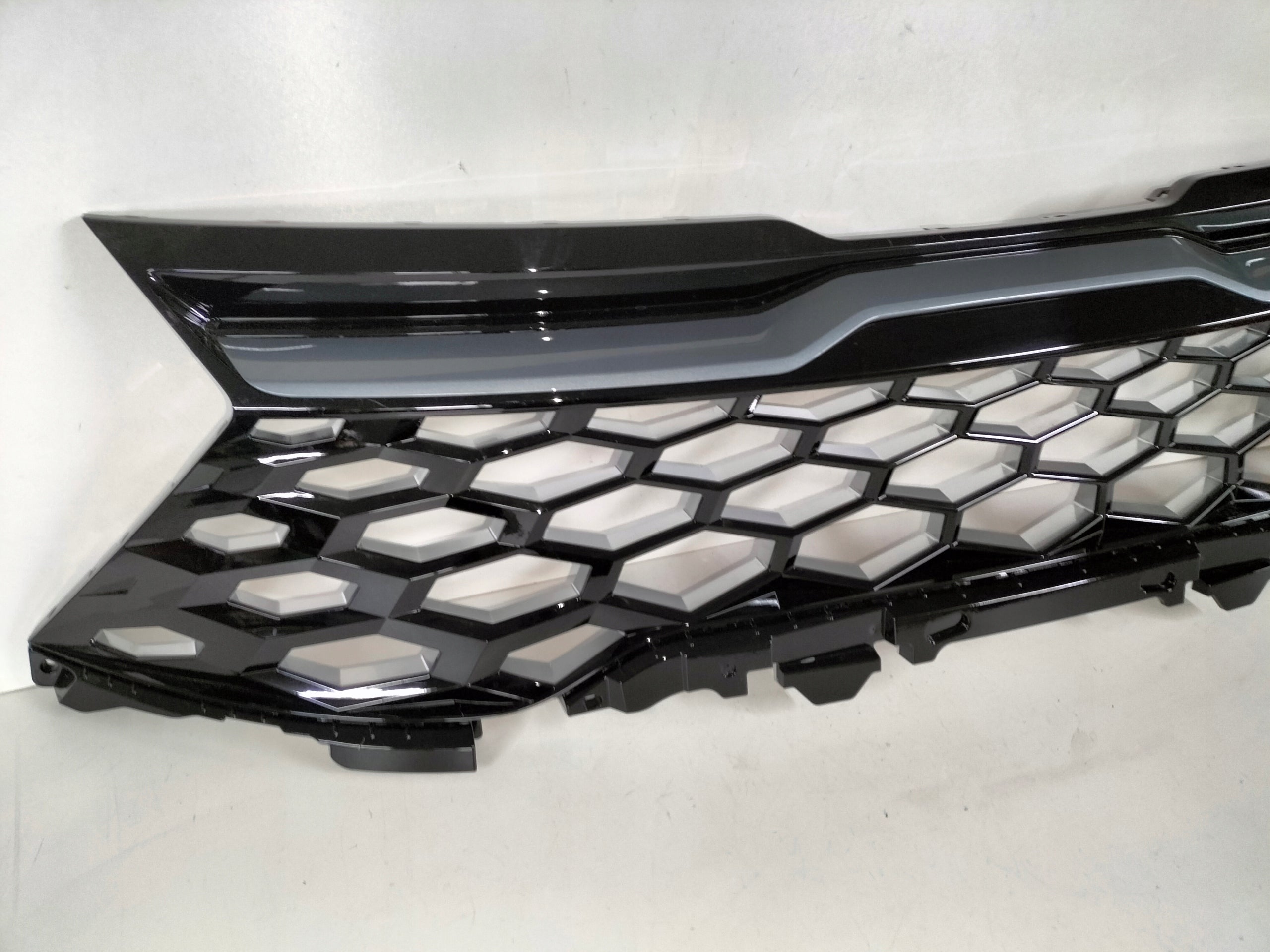 Kühlergrill Kia SPORTAGE FRONTGRILL 86351R2CA0 Kühlergitter