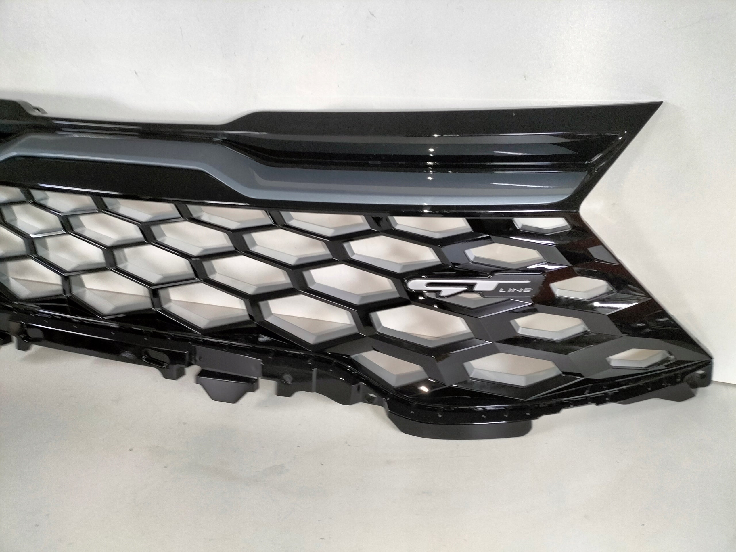 Kühlergrill Kia SPORTAGE FRONTGRILL 86351R2CA0 Kühlergitter