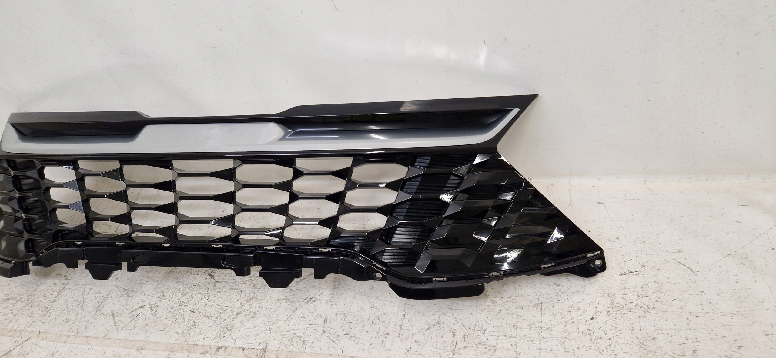 Kühlergrill Kia SPORTAGE FRONTGRILL Kühlergitter