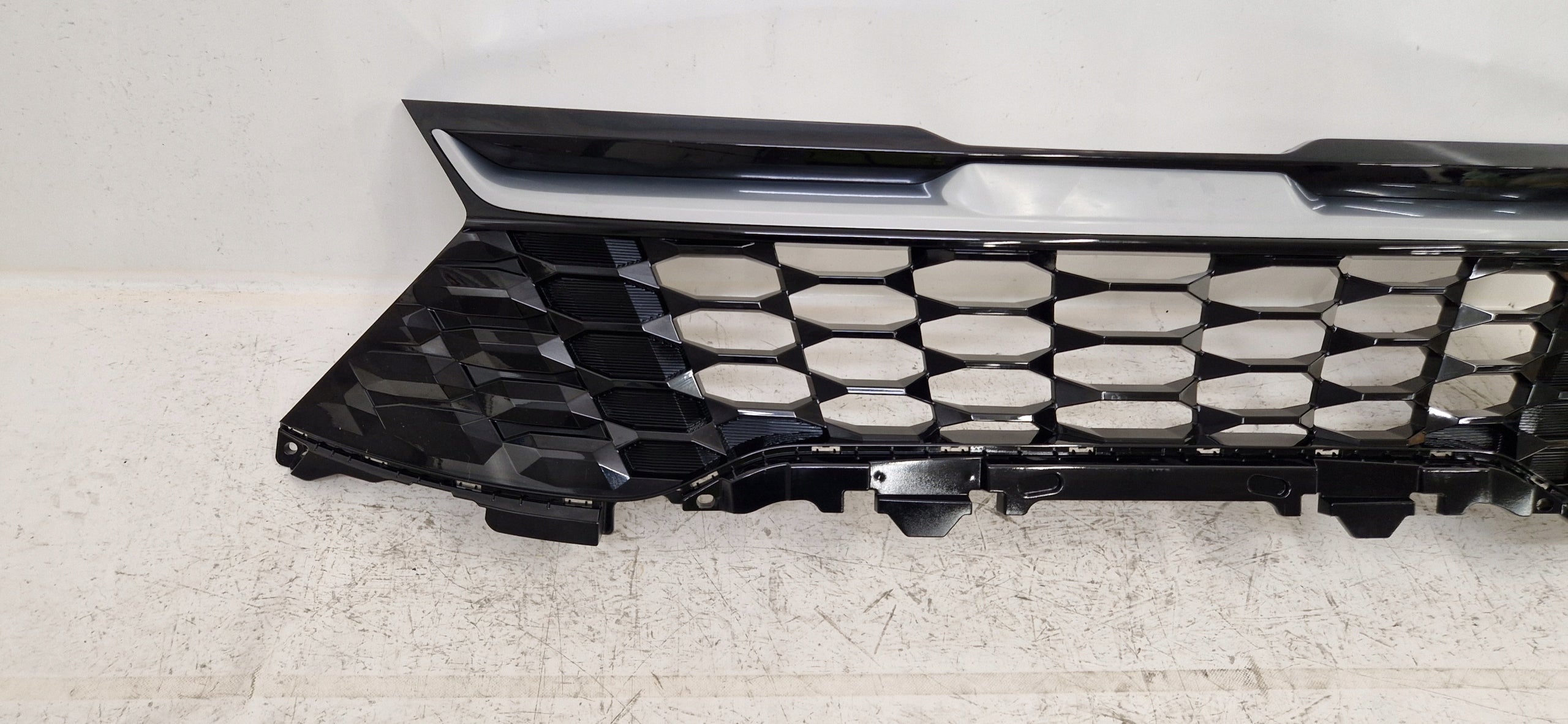 Kühlergrill Kia SPORTAGE FRONTGRILL Kühlergitter