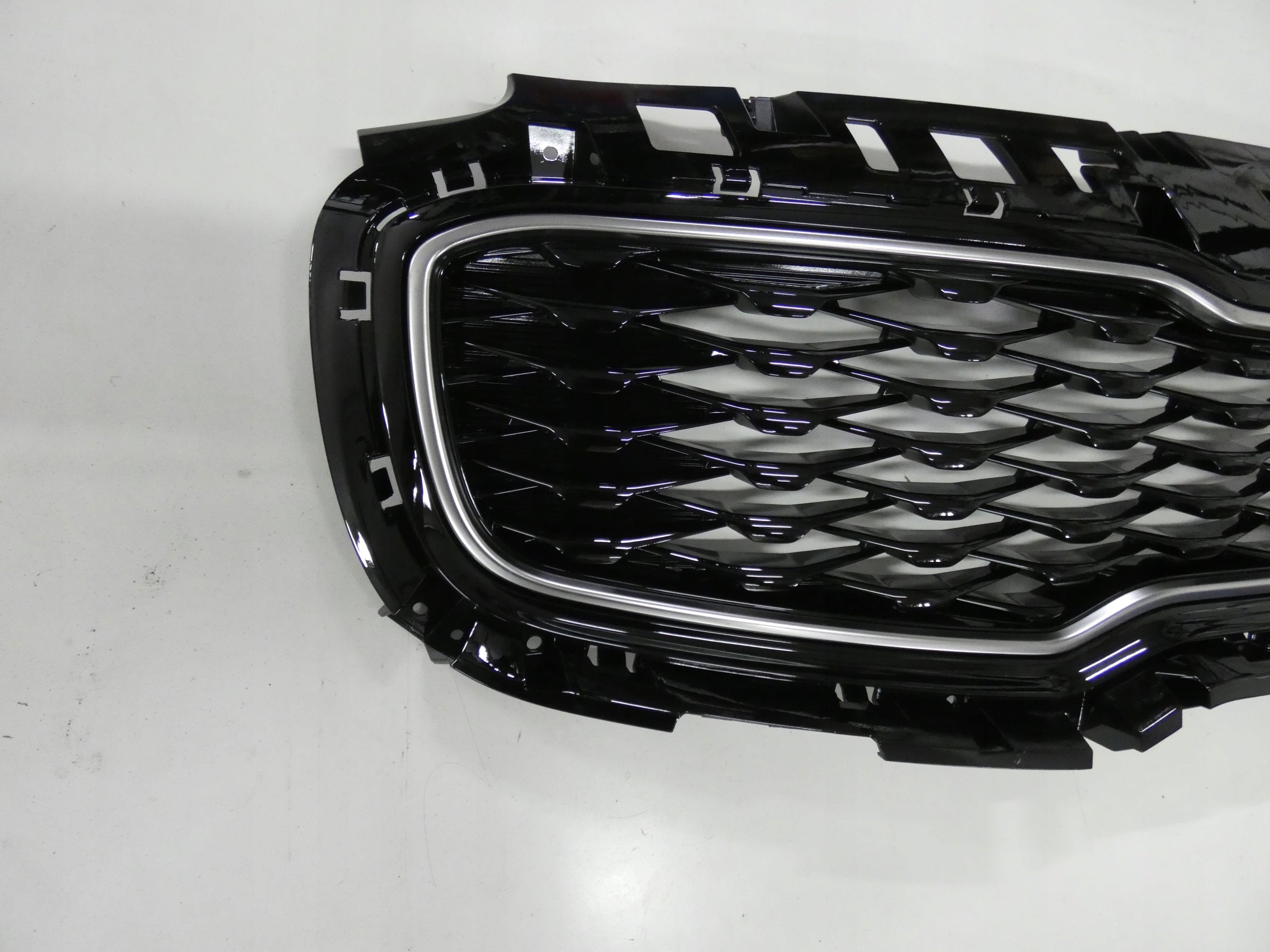 Kühlergrill Kia SPORTAGE FRONTGRILL Kühlergitter