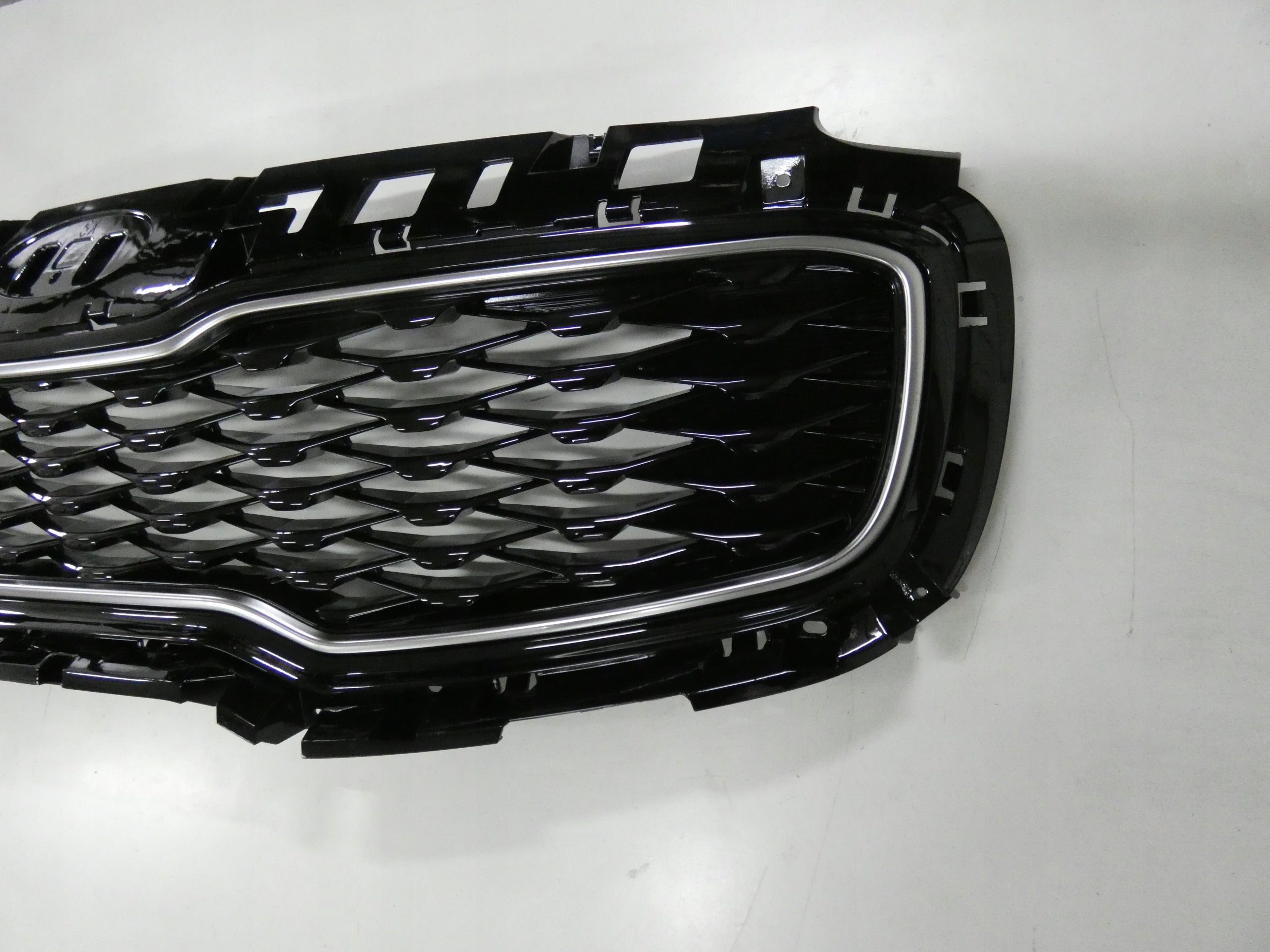 Kühlergrill Kia SPORTAGE FRONTGRILL Kühlergitter