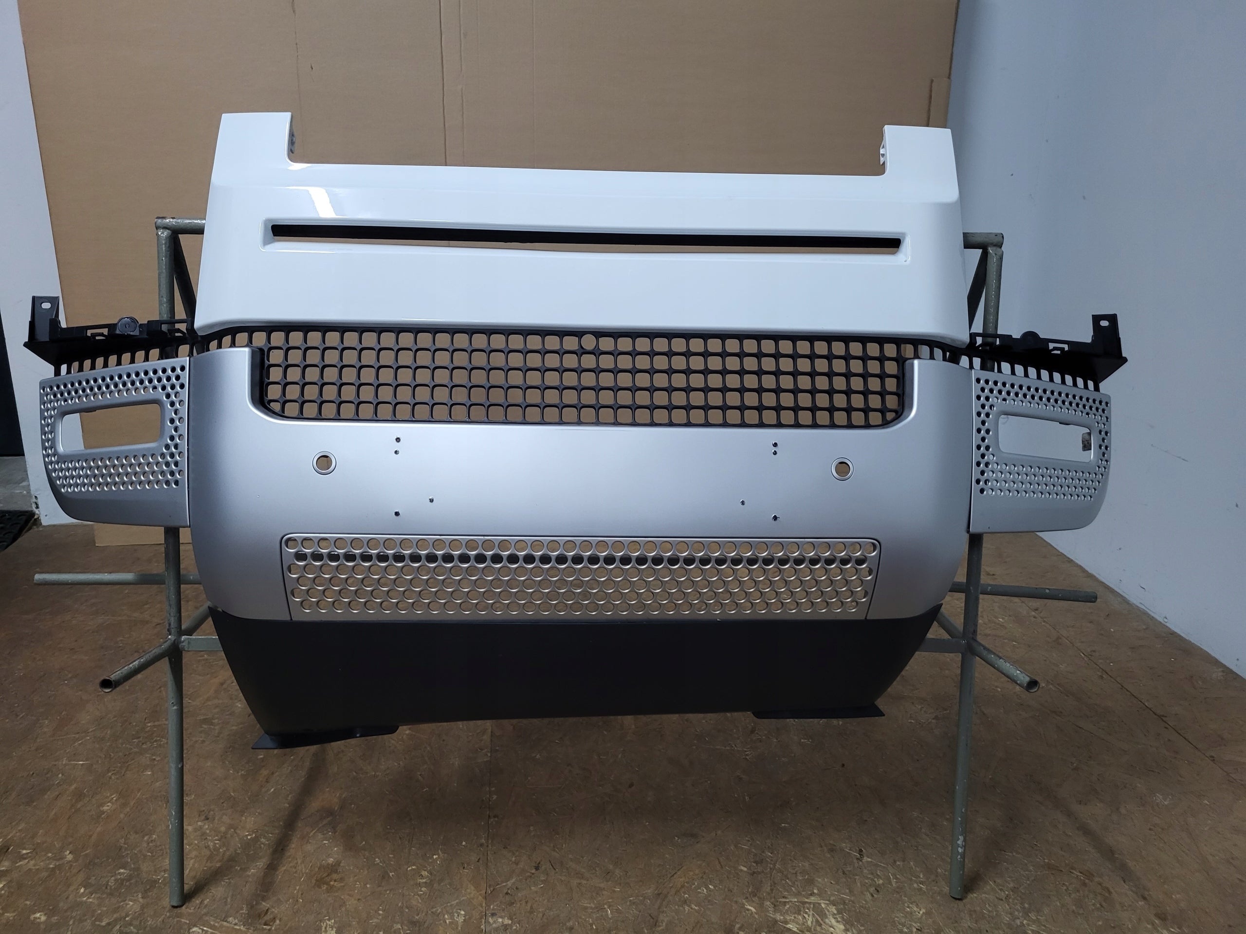 Kühlergrill Land Rover ROVER DEFENDER FRONTGRILL L8B217F791A Kühlergitter