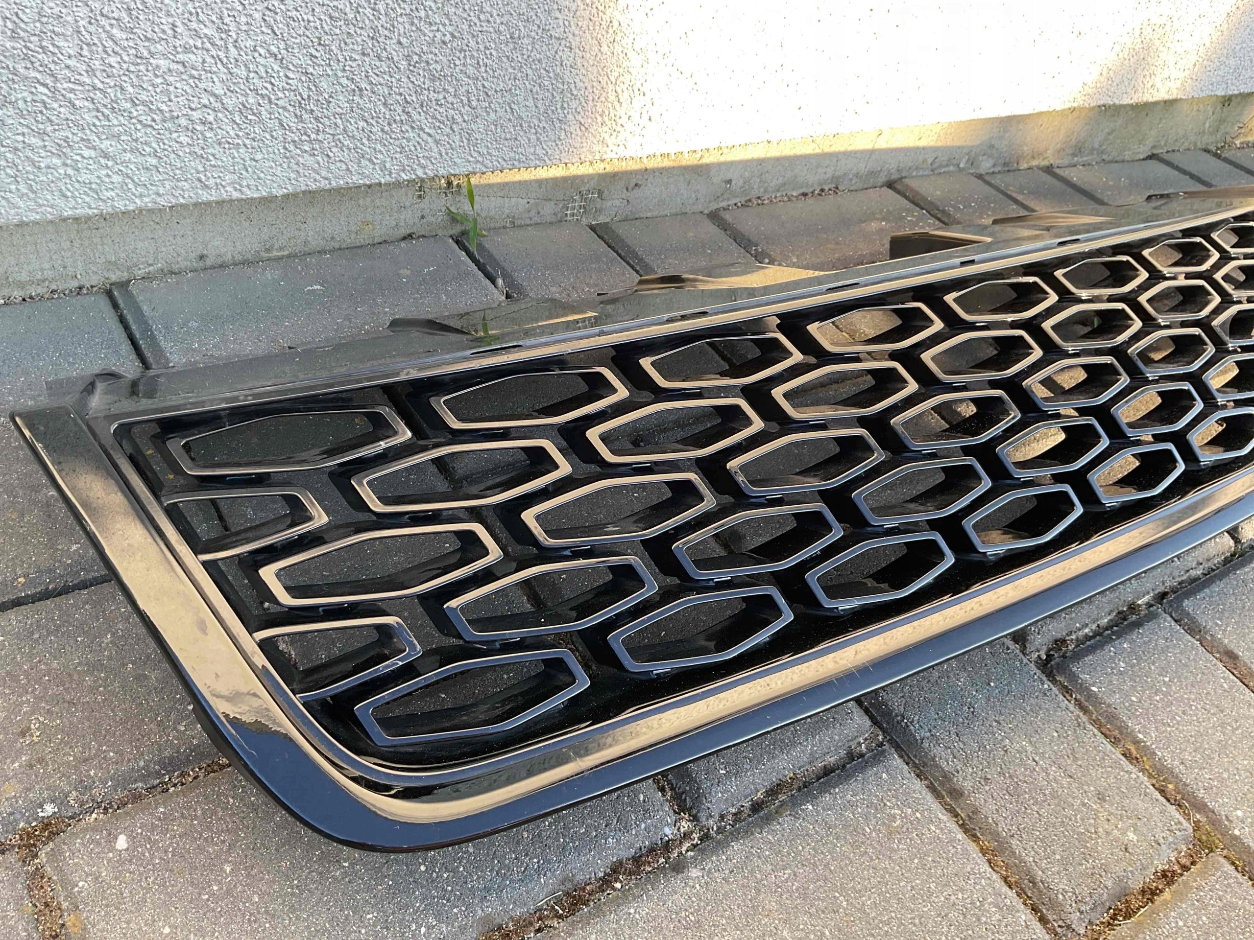 Land Rover ROVER DISCOVERY SPORT FRONTGRILL GK7M8A100AAW