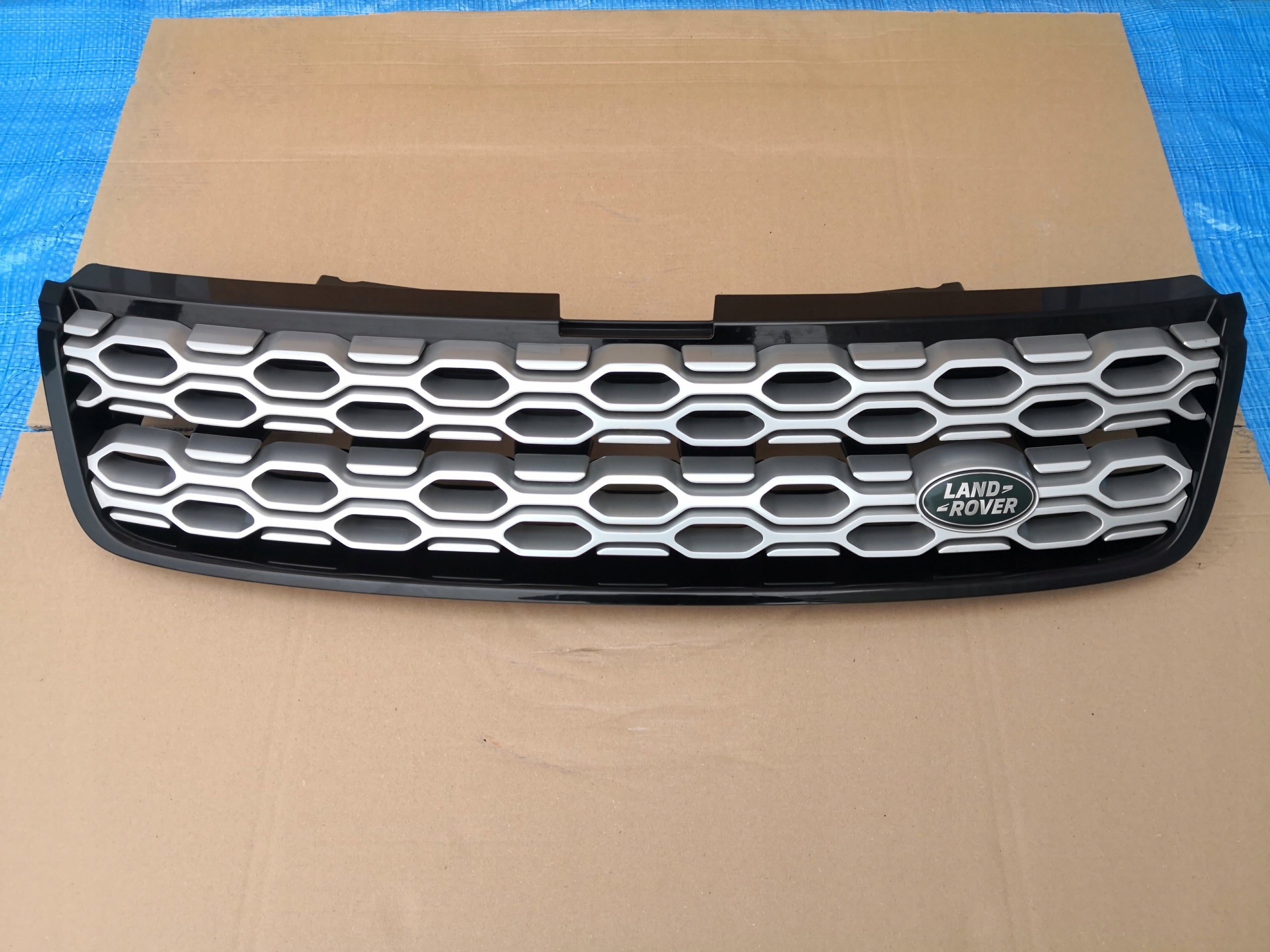  Land Rover ROVER DISCOVERY SPORT L550 FRONTGRILL LK728A100ADLK728A100ADLK72 product image