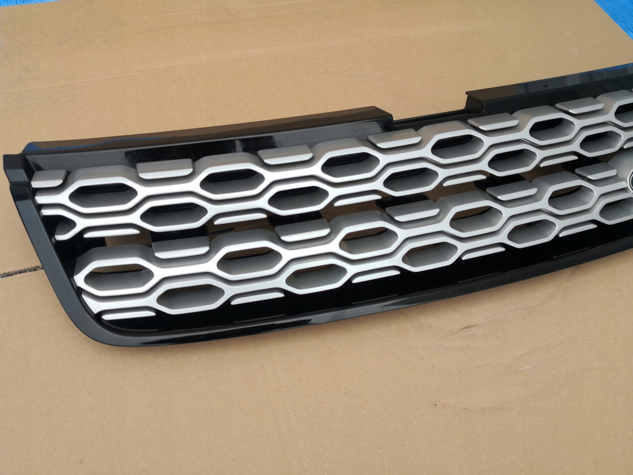 Land Rover ROVER DISCOVERY SPORT L550 FRONTGRILL LK728A100ADLK728A100ADLK72