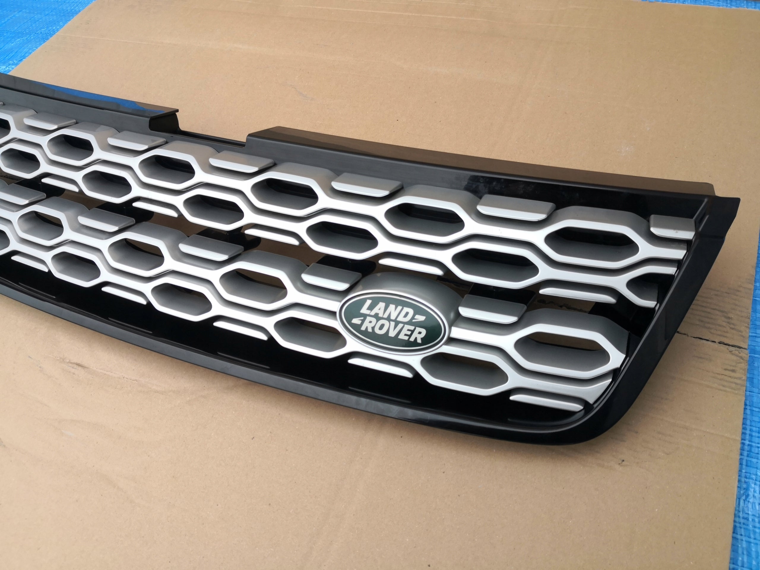 Land Rover ROVER DISCOVERY SPORT L550 FRONTGRILL LK728A100ADLK728A100ADLK72