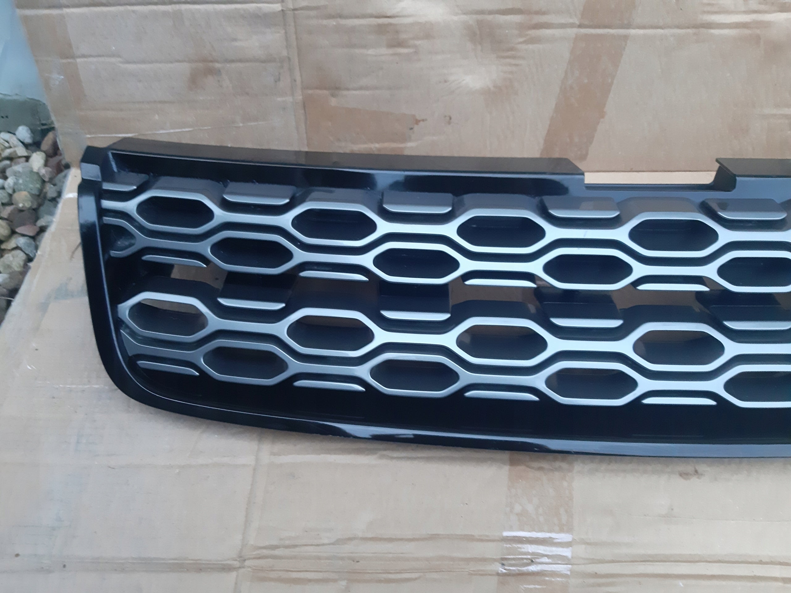 Land Rover ROVER SPORT 2 DISCOVERY SPORT FRONTGRILL LK728A100