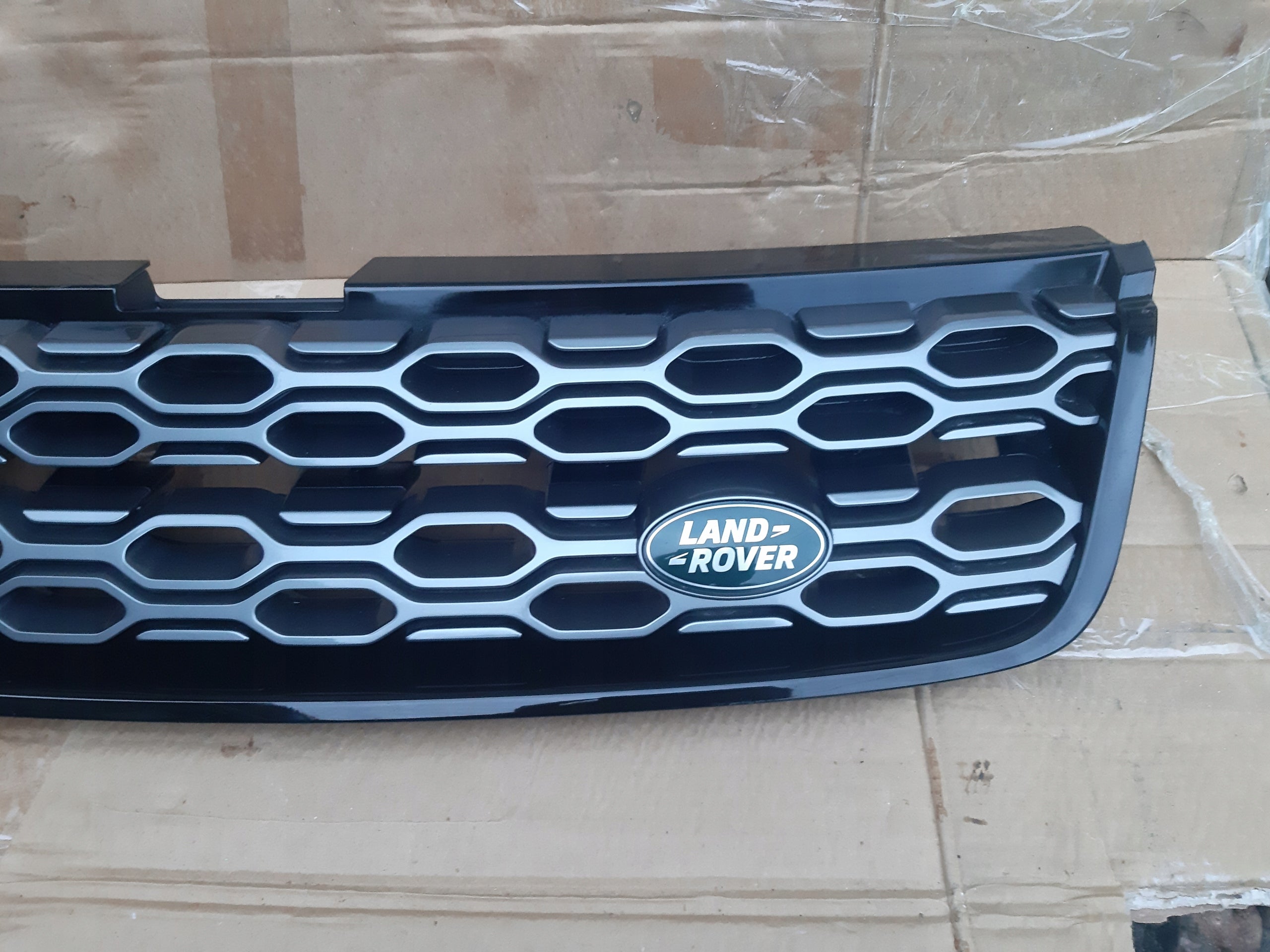 Land Rover ROVER SPORT 2 DISCOVERY SPORT FRONTGRILL LK728A100