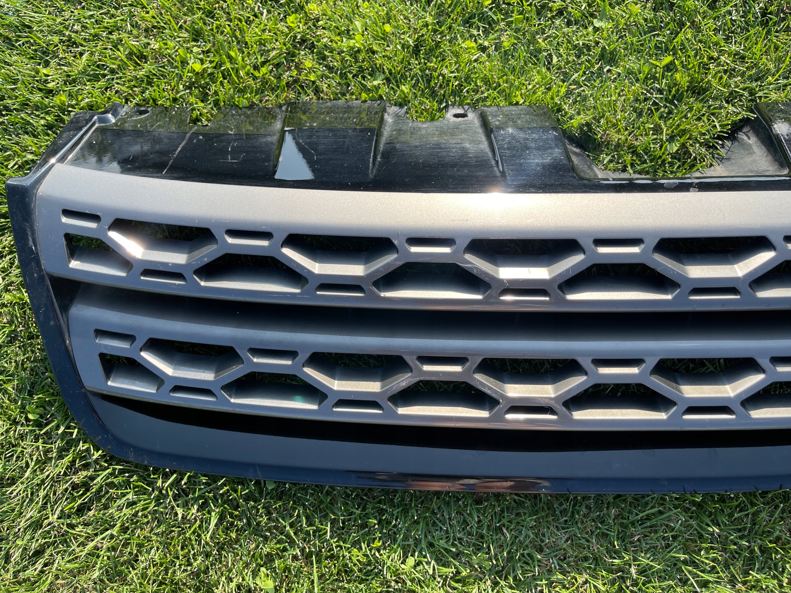 Land Rover ROVER DISCOVERY SPORT L550 FRONTGRILL Fk728a100