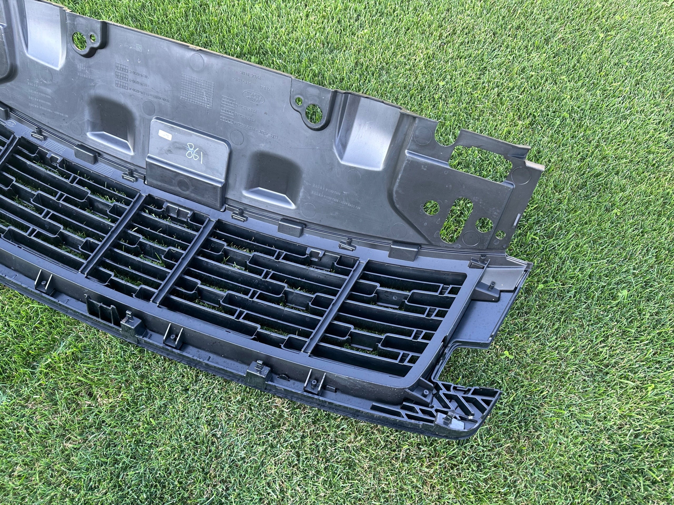 Kühlergrill Land Rover RANGE ROVER L460 FRONTGRILL M8E28200 Kühlergitter