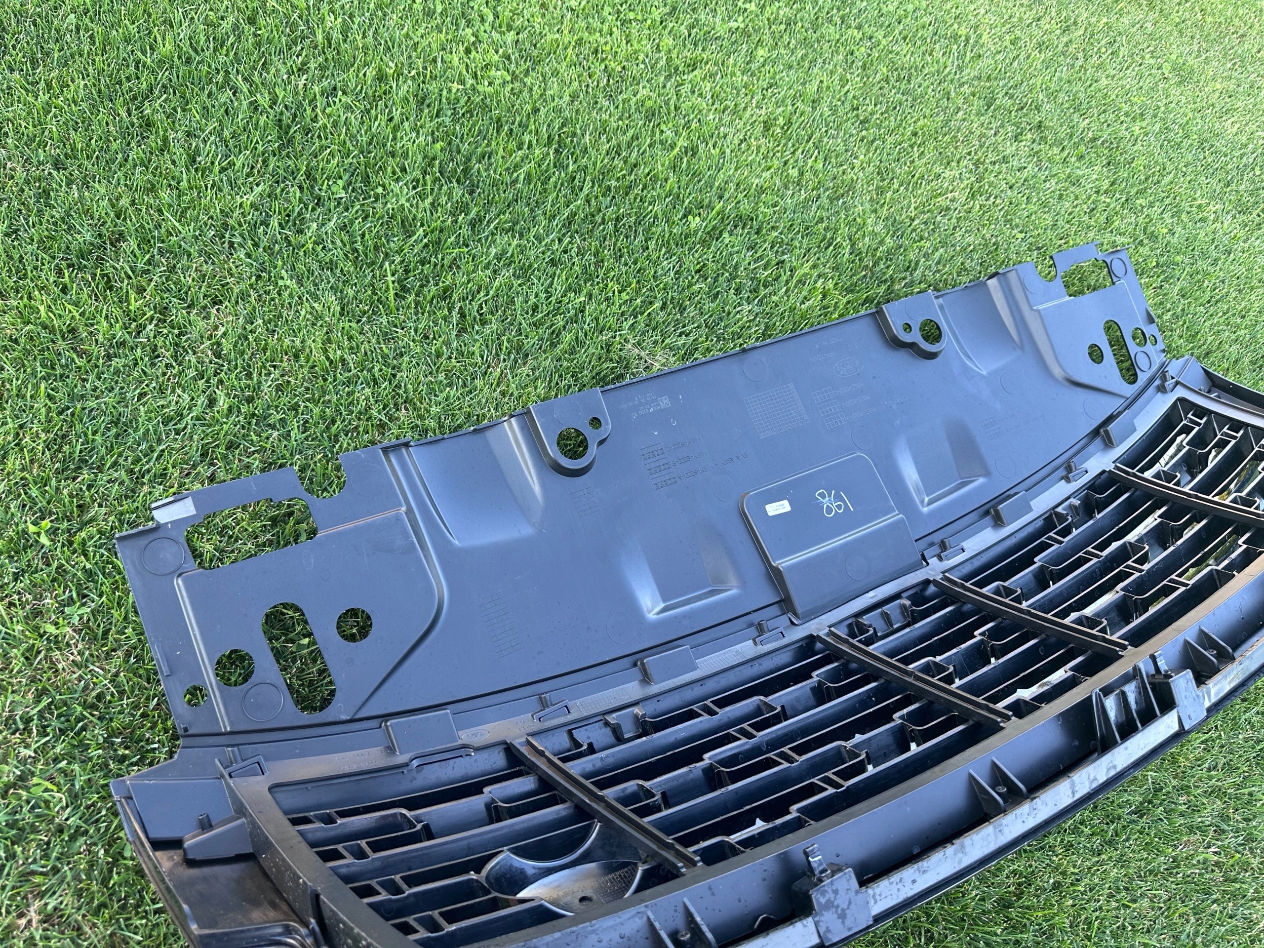 Kühlergrill Land Rover RANGE ROVER L460 FRONTGRILL M8E28200 Kühlergitter