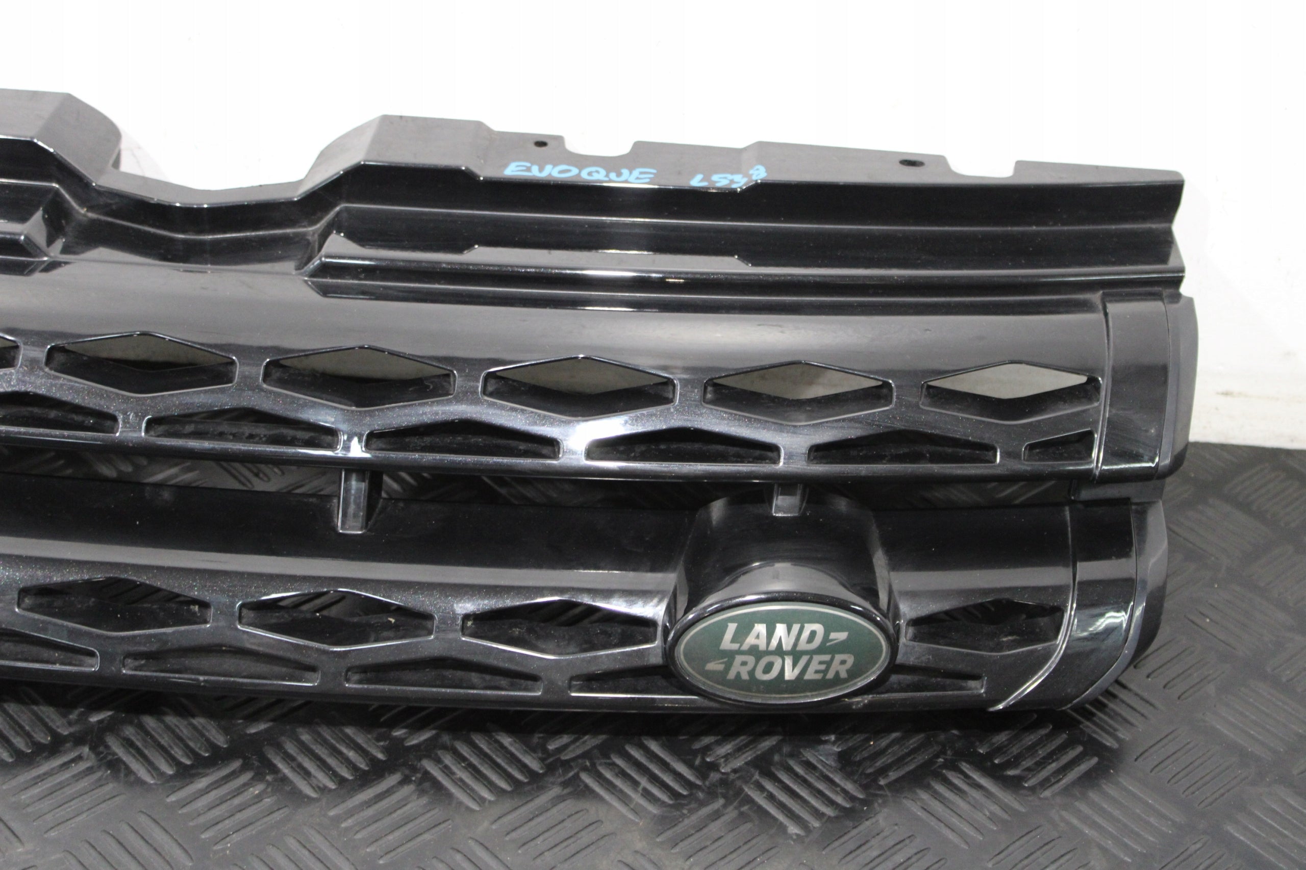 Land Rover ROVER EVOQUE FRONTGRILL ATRAPAGRILLLANDROVERL538