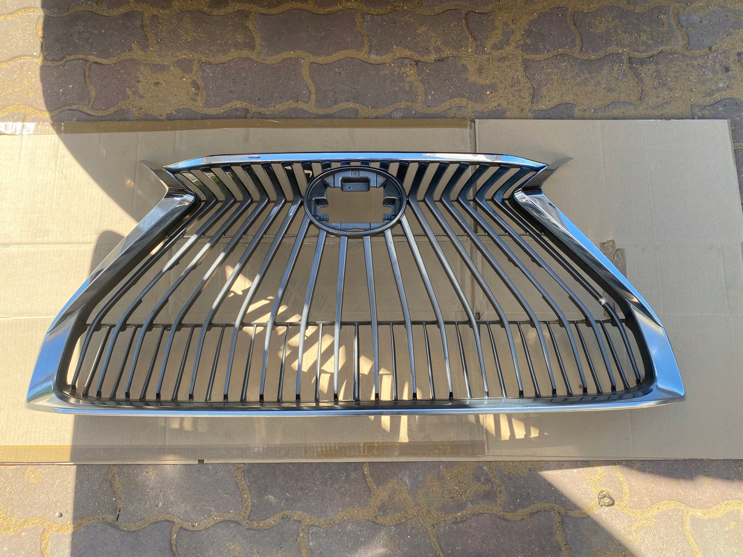 Kühlergrill Lexus ES FRONTGRILL 5311133520 Kühlergitter