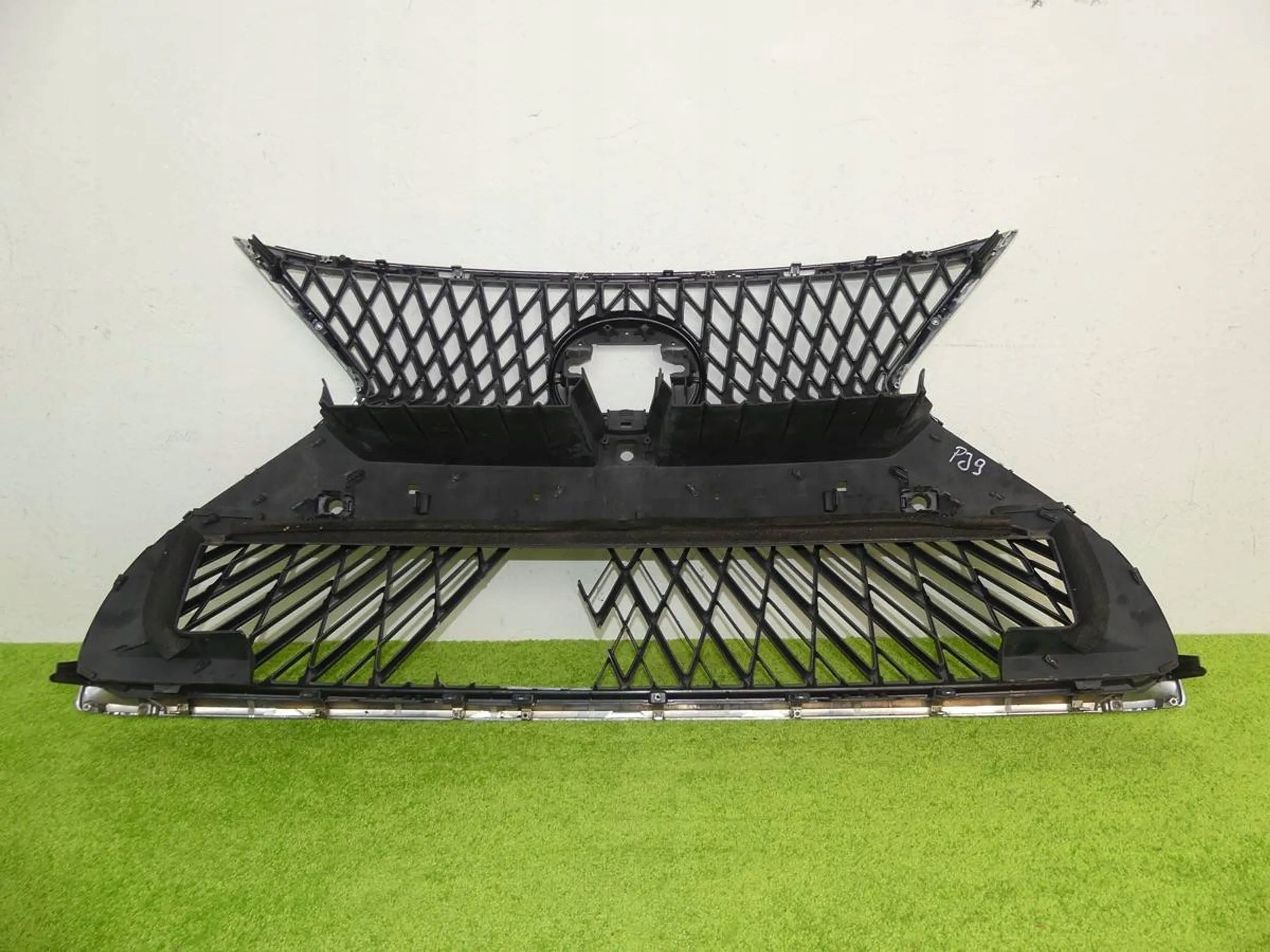 Kühlergrill Lexus LS FRONTGRILL 5316550010 Kühlergitter