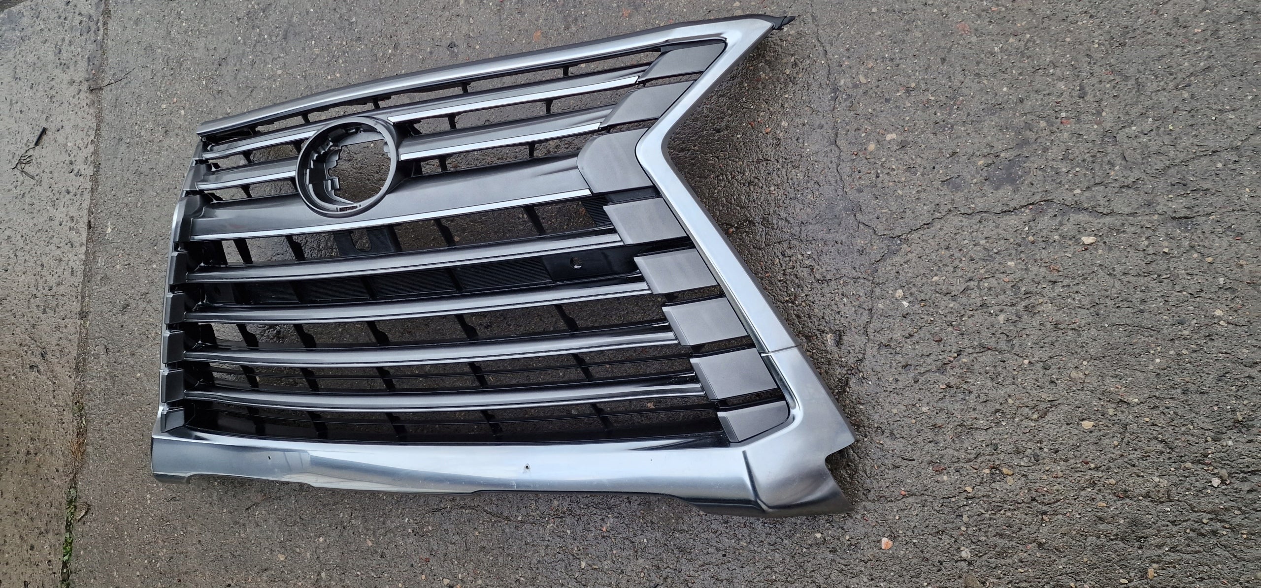 Kühlergrill Lexus LX FRONTGRILL 5310160570 Kühlergitter