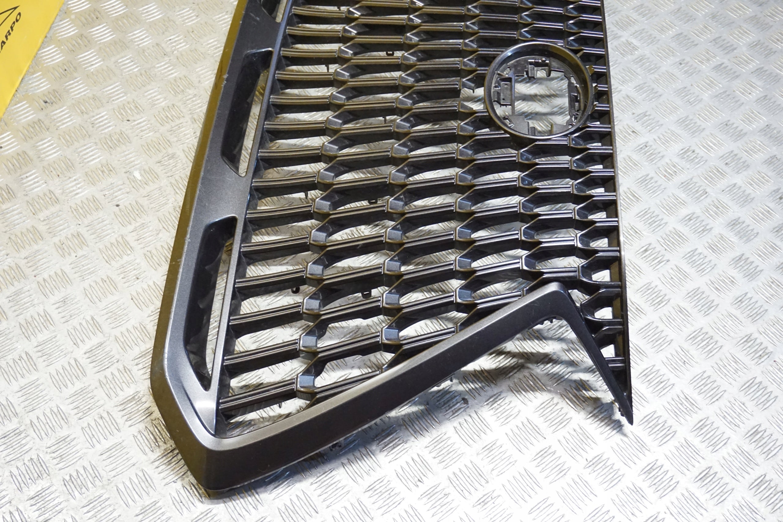 Kühlergrill Lexus NX RZ FRONTGRILL 5311178180 Kühlergitter