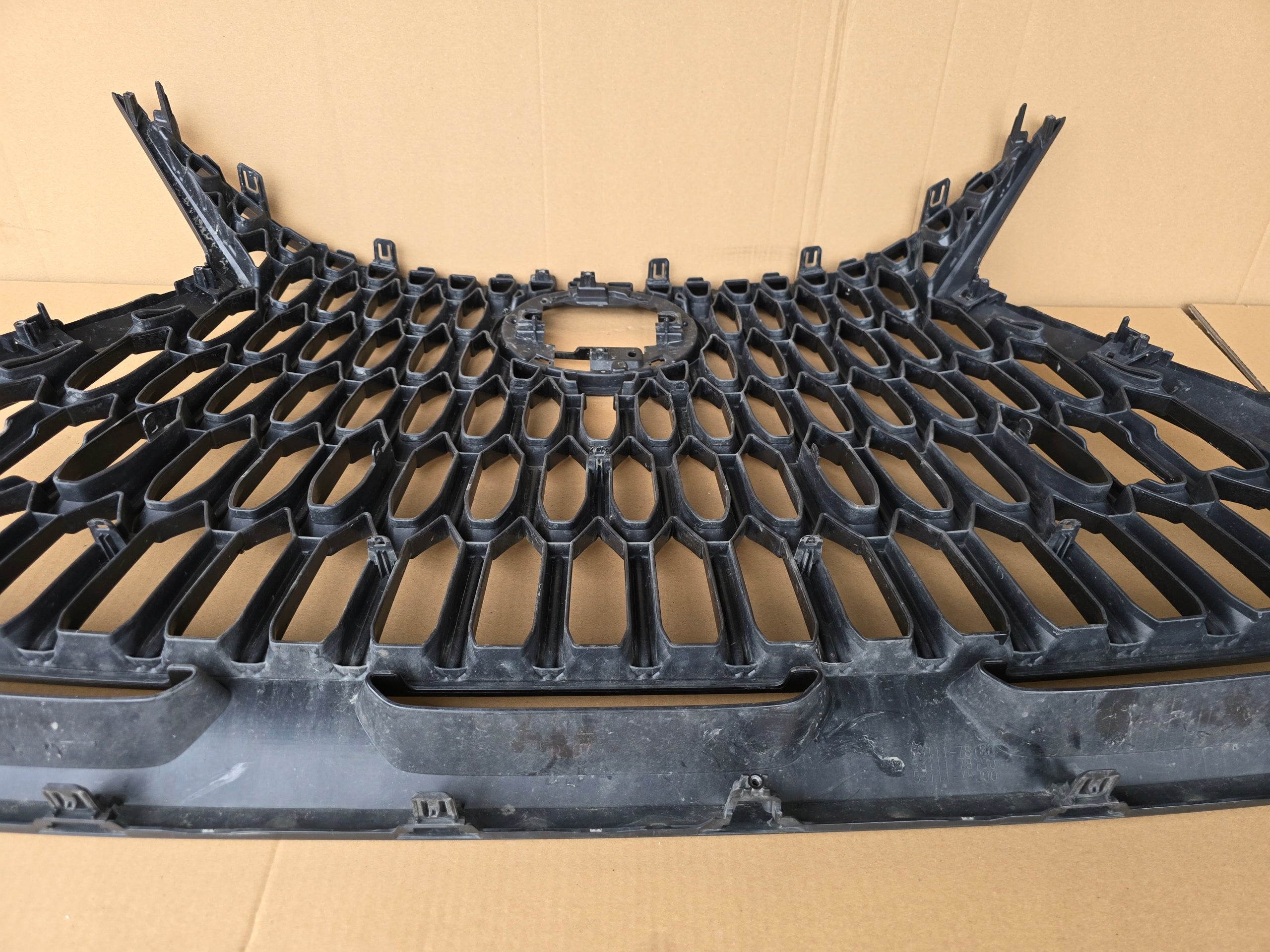 Kühlergrill Lexus NX FRONTGRILL 5311178180 Kühlergitter