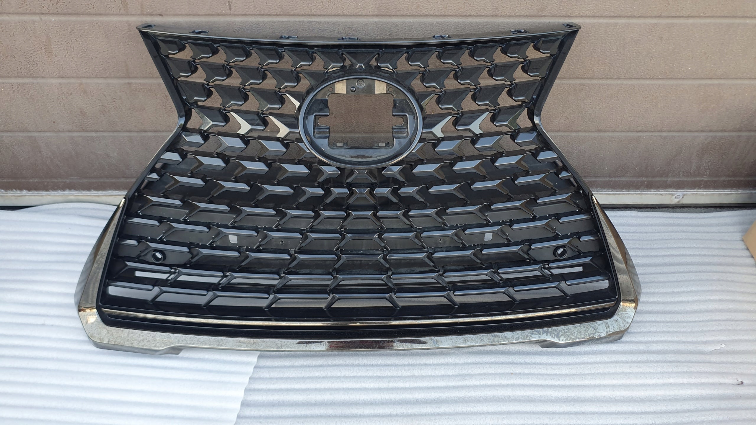 Kühlergrill Lexus UX FRONTGRILL 2040531117 Kühlergitter