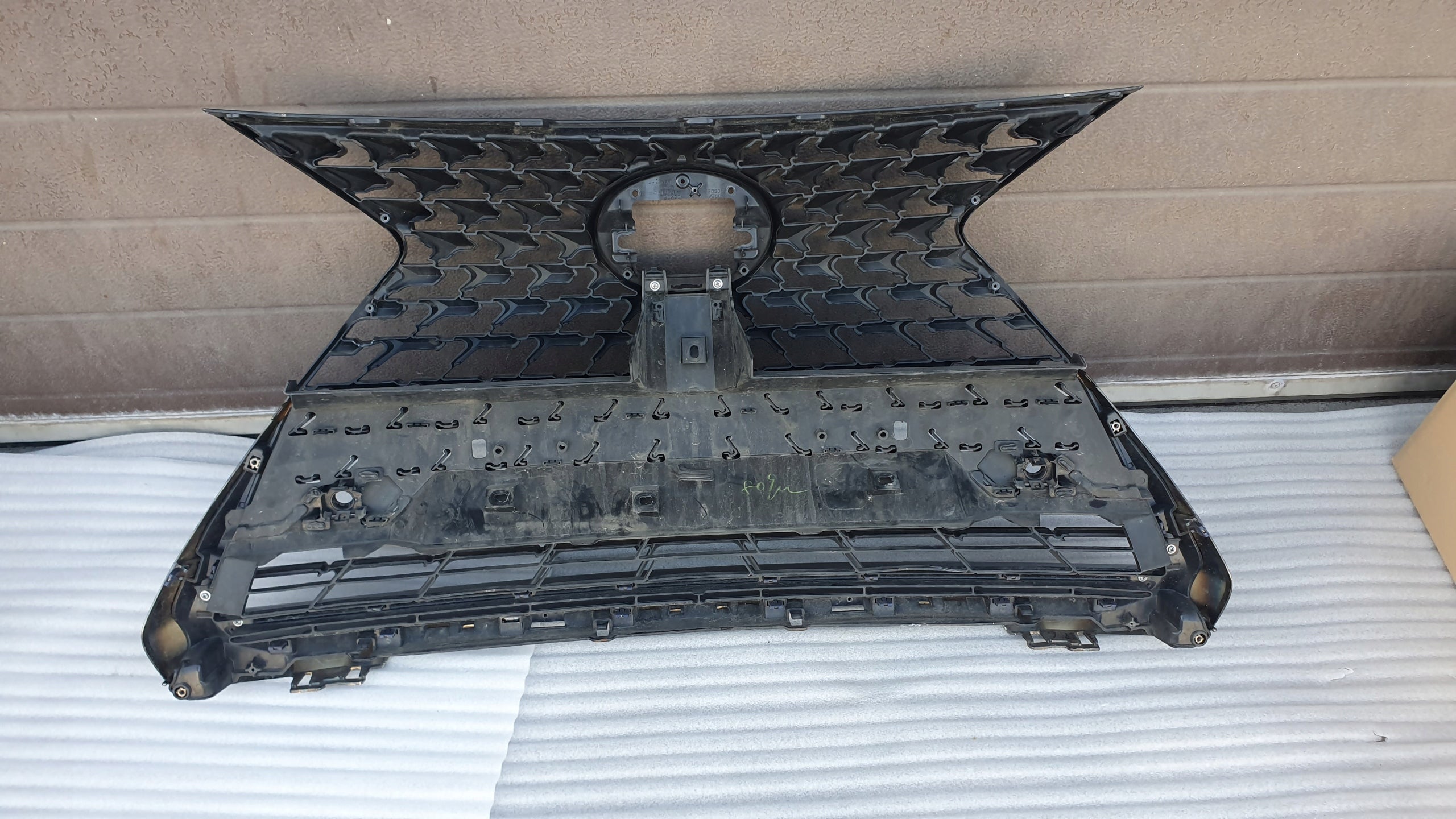 Kühlergrill Lexus UX FRONTGRILL 2040531117 Kühlergitter