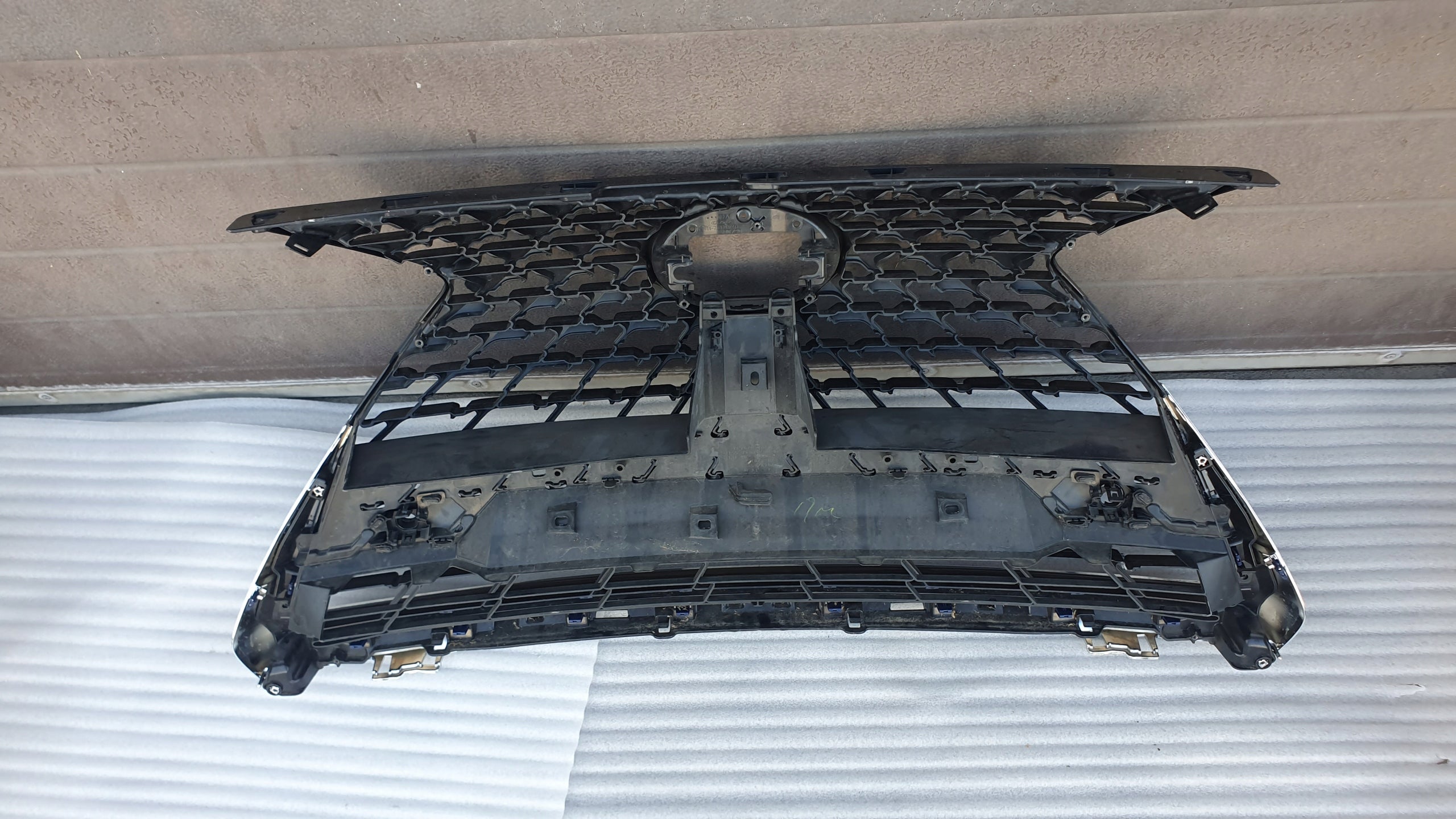 Kühlergrill Lexus UX FRONTGRILL 2040531117 Kühlergitter