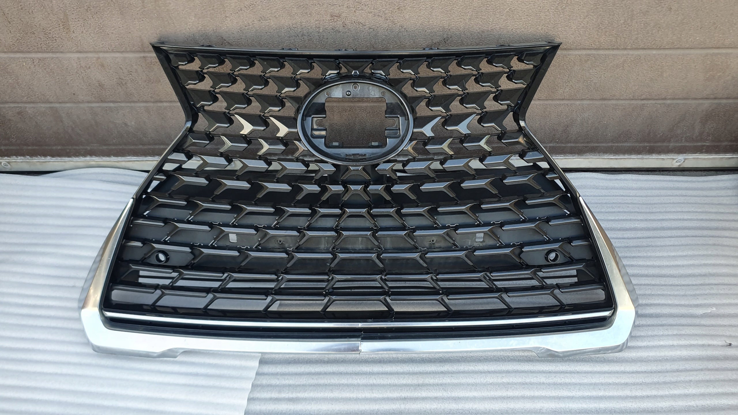 Kühlergrill Lexus UX FRONTGRILL 2040531117 Kühlergitter