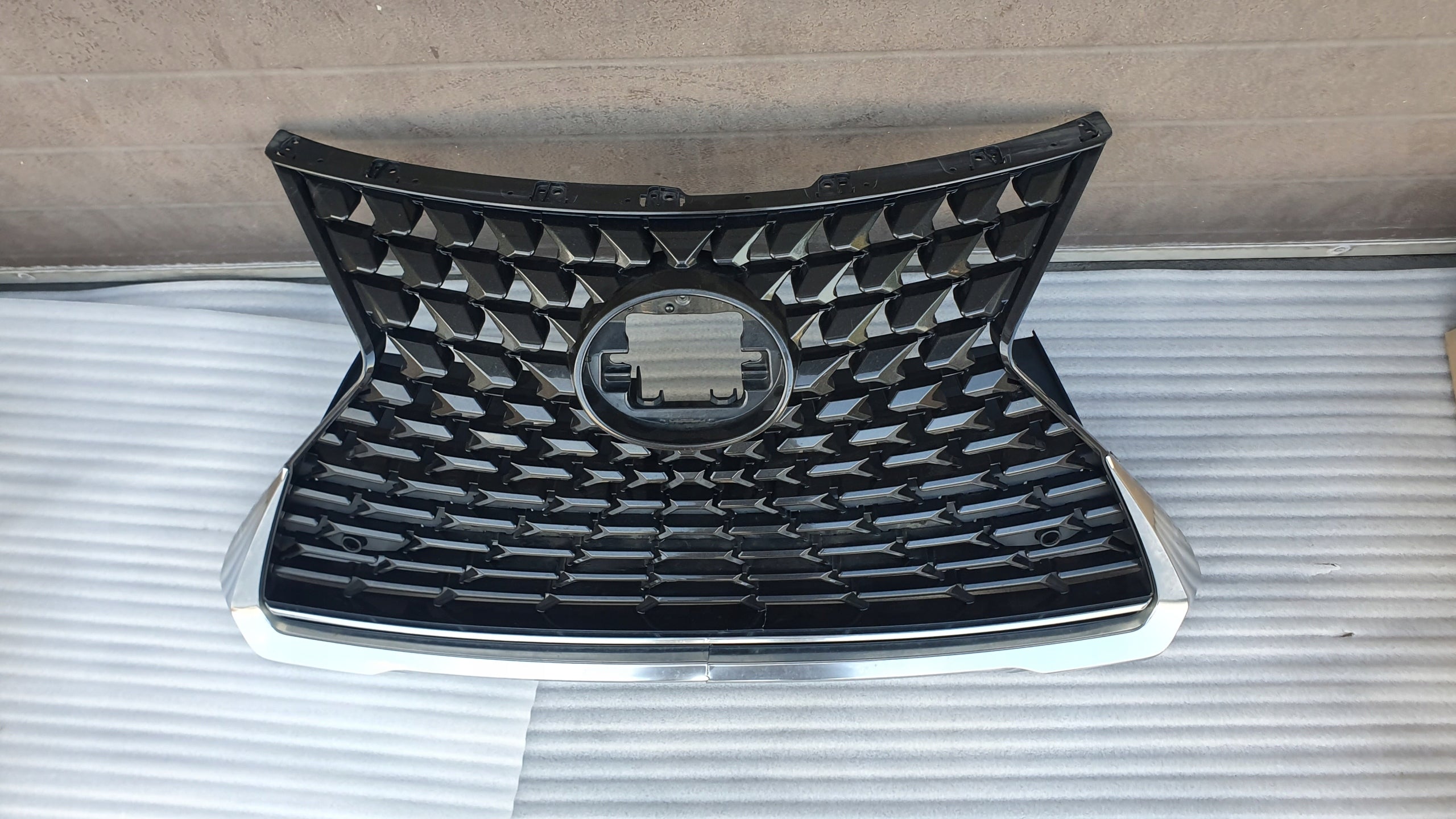 Kühlergrill Lexus UX FRONTGRILL 2040531117 Kühlergitter