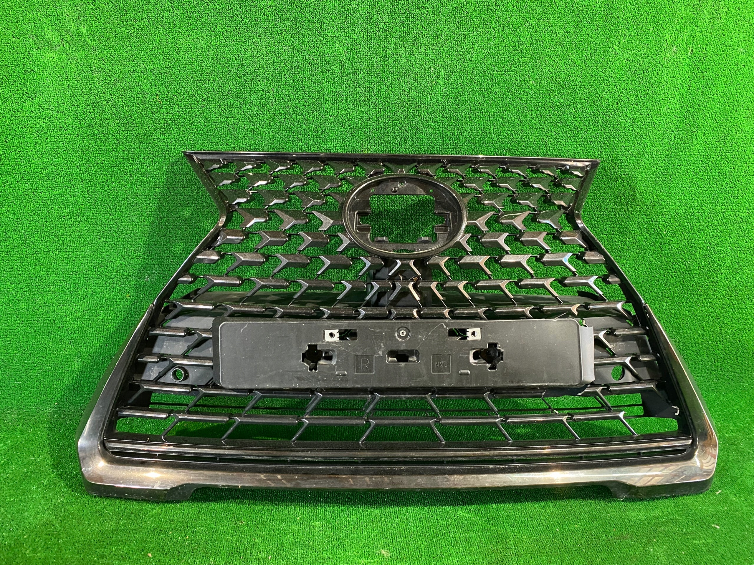 Kühlergrill Lexus UX FRONTGRILL 7053122760 Kühlergitter