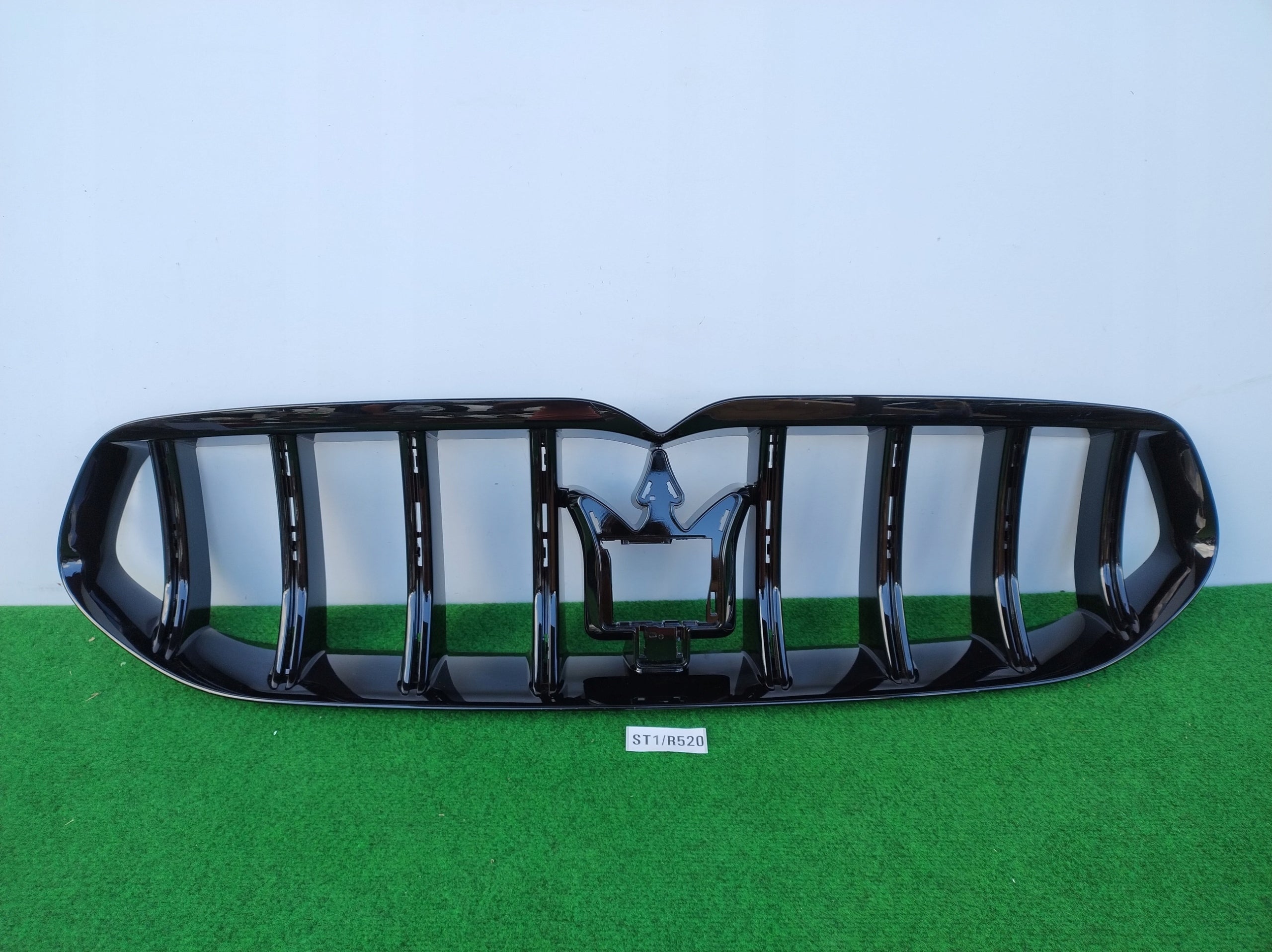 Kühlergrill Maserati 20 6 1 I GRECALE 5 FRONTGRILL 670170829 Kühlergitter