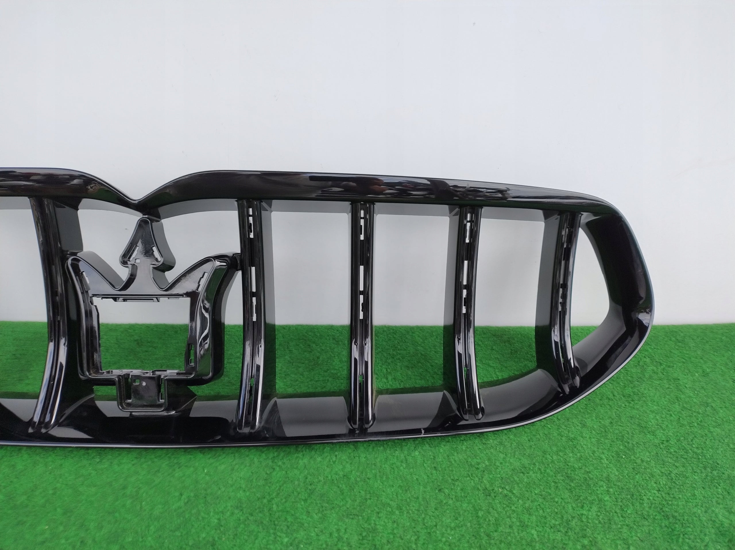 Kühlergrill Maserati 20 6 1 4 I GRECALE 5 FRONTGRILL 670167295 Kühlergitter