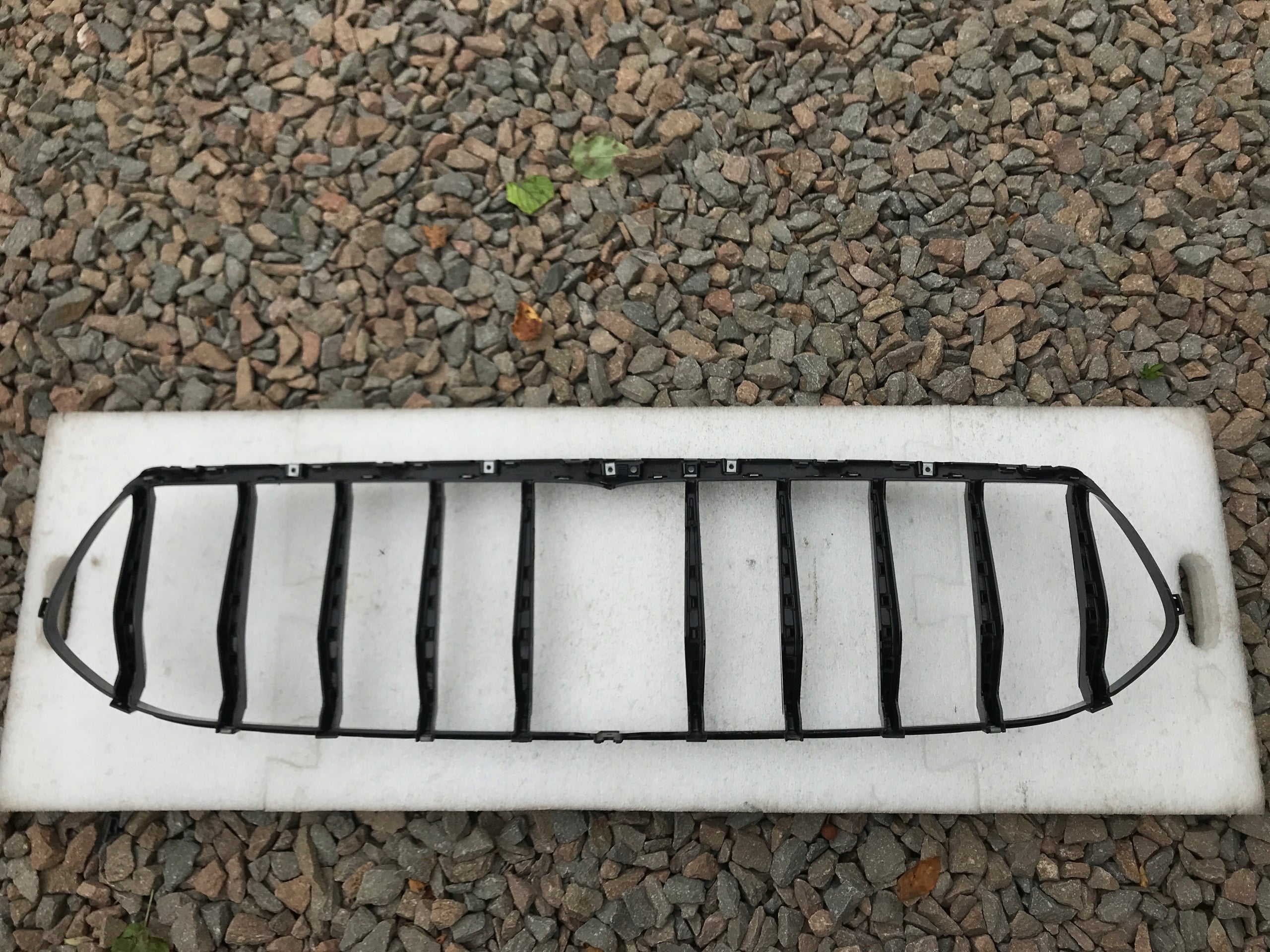 Kühlergrill Maserati 3 III 1 FRONTGRILL 670061976 Kühlergitter