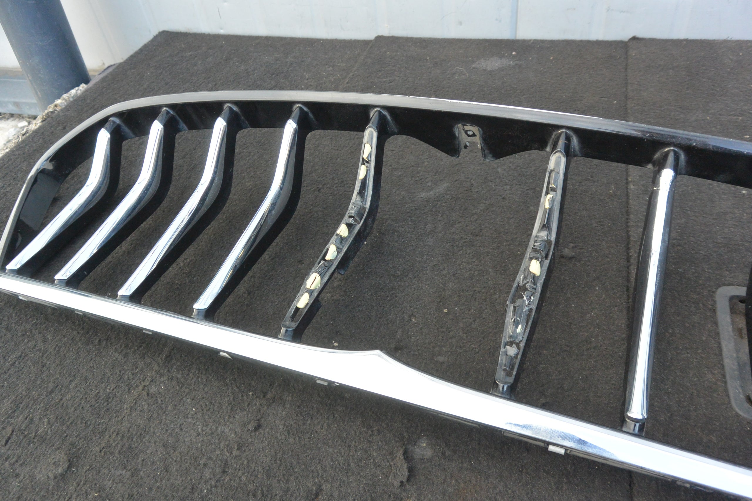 Kühlergrill Maserati GHIBLI 1 5 I GHIBLI 2 FRONTGRILL 670097576 Kühlergitter