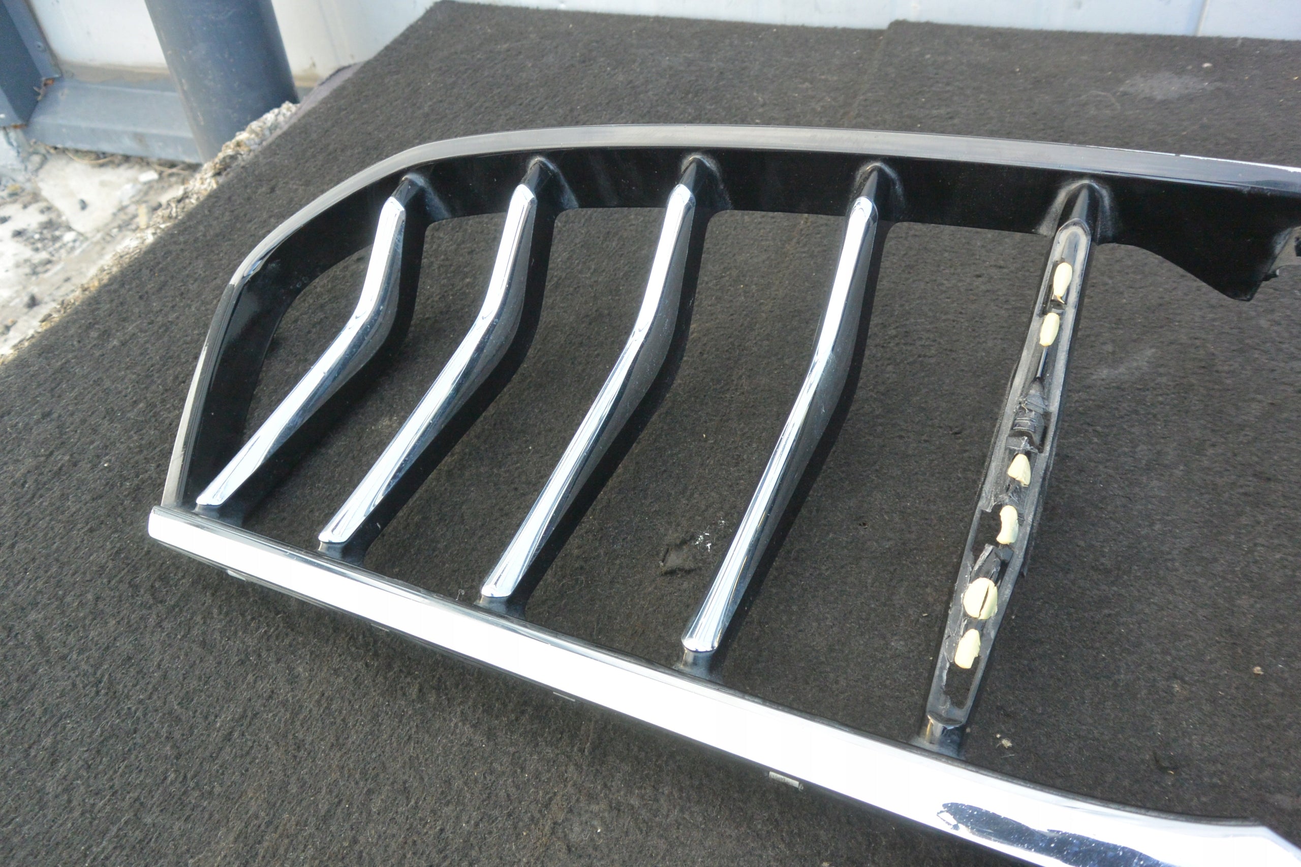 Kühlergrill Maserati GHIBLI 1 5 I GHIBLI 2 FRONTGRILL 670097576 Kühlergitter