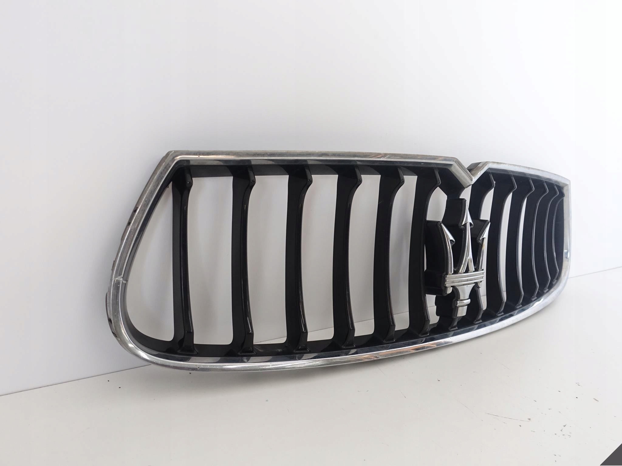 Kühlergrill Maserati 5 1 3 I GHIBLI FRONTGRILL Kühlergitter