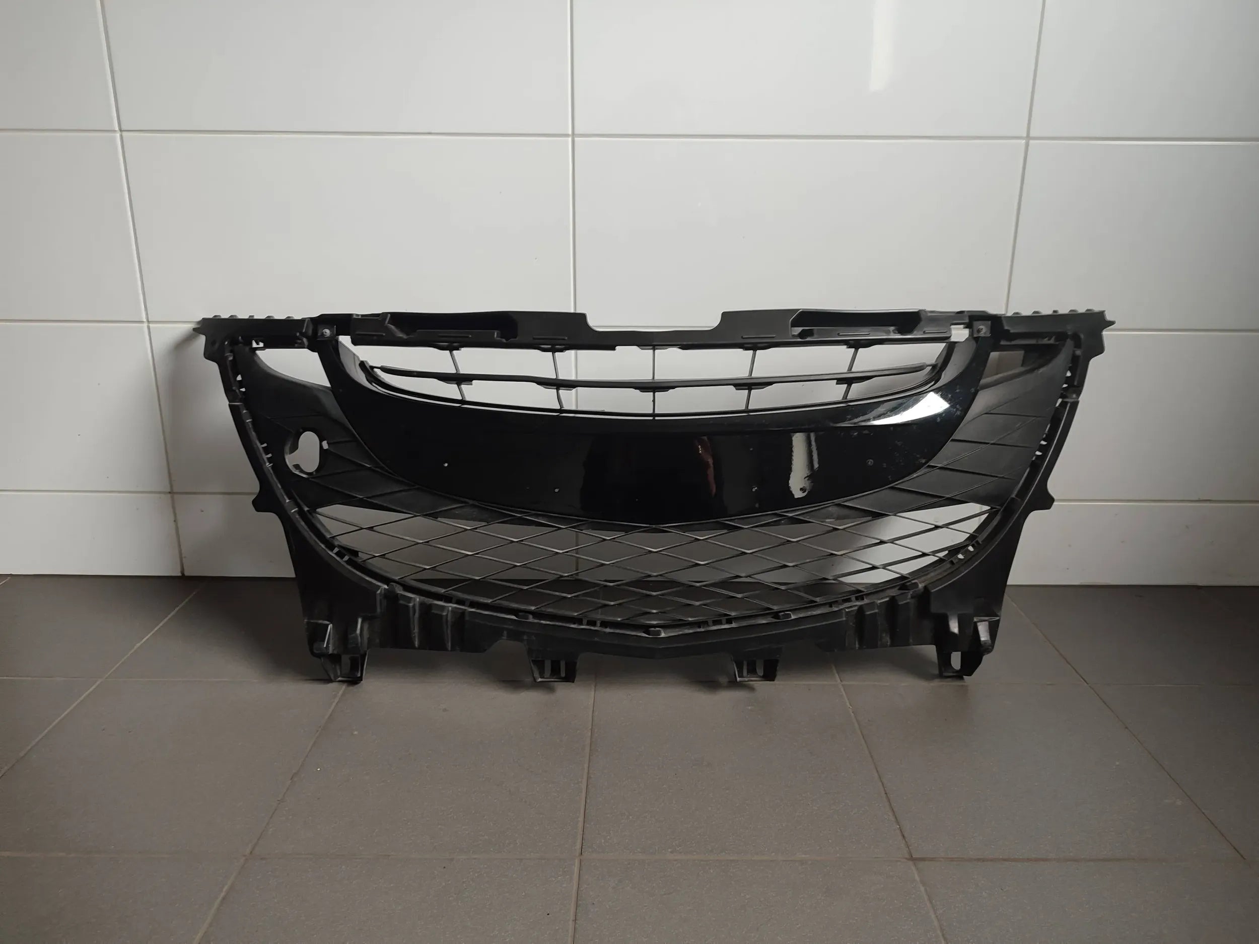 Kühlergrill Mazda II 2 FRONTGRILL C513501T1 Kühlergitter