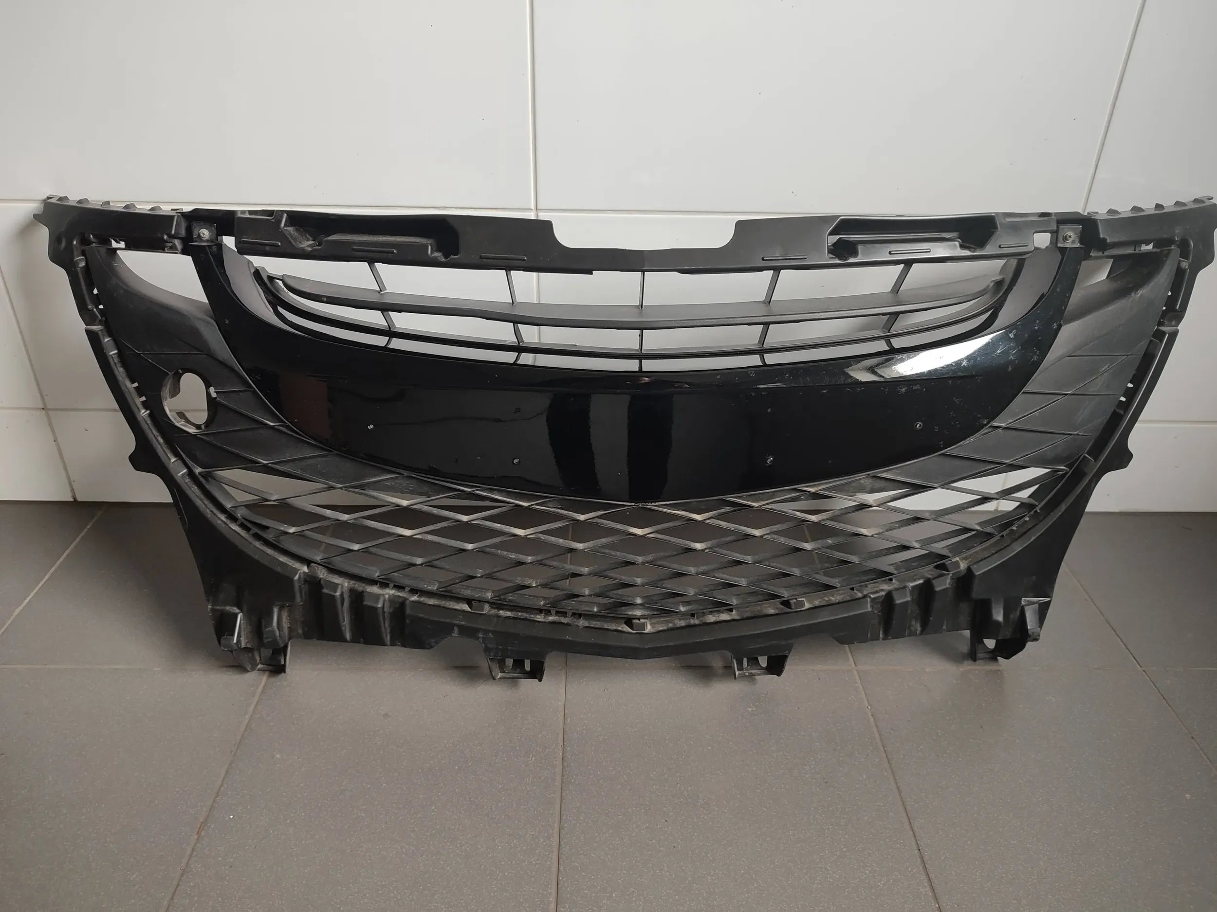 Kühlergrill Mazda II 2 FRONTGRILL C513501T1 Kühlergitter