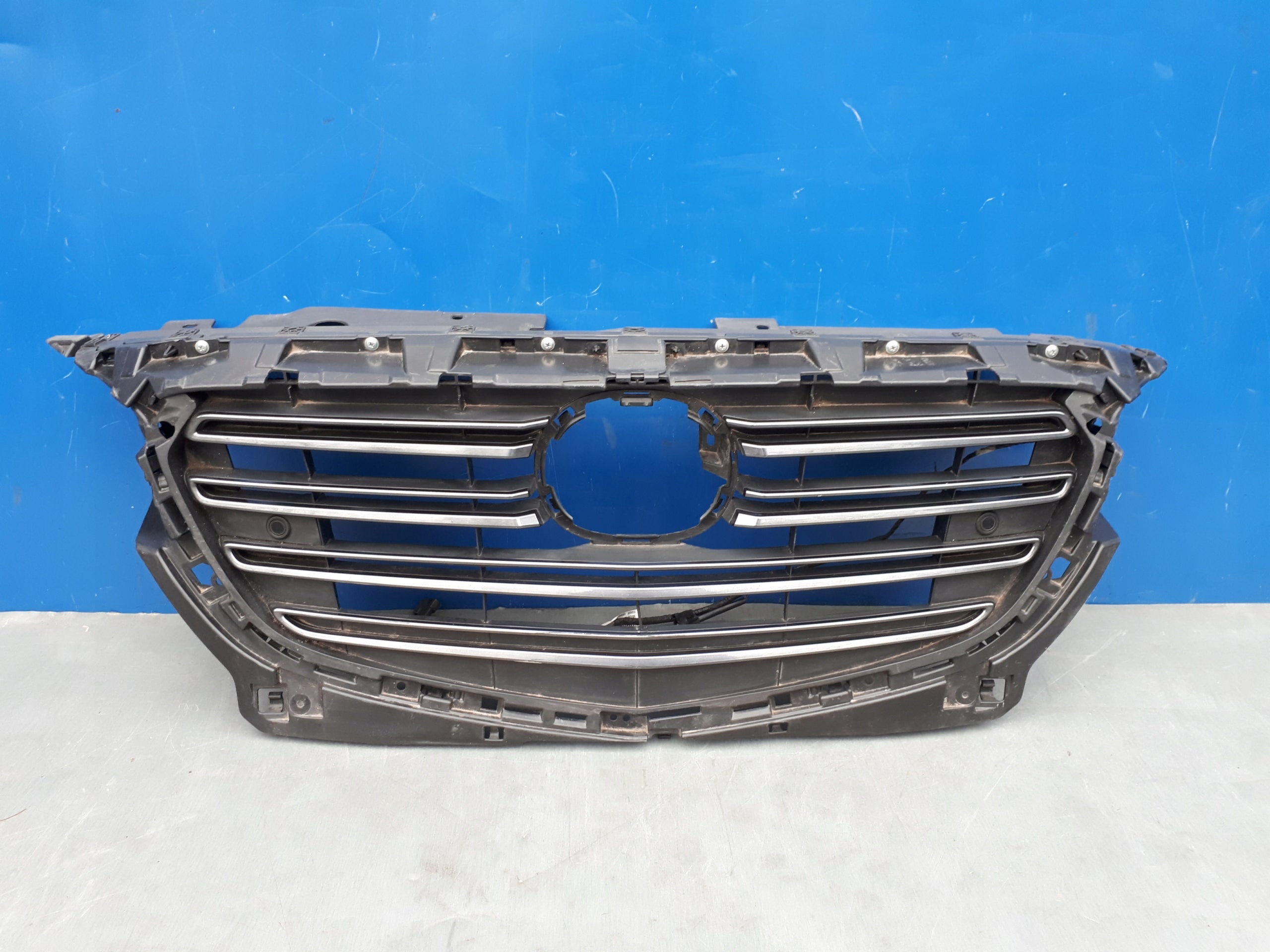 Kühlergrill Mazda 2 FRONTGRILL IFT182018 Kühlergitter