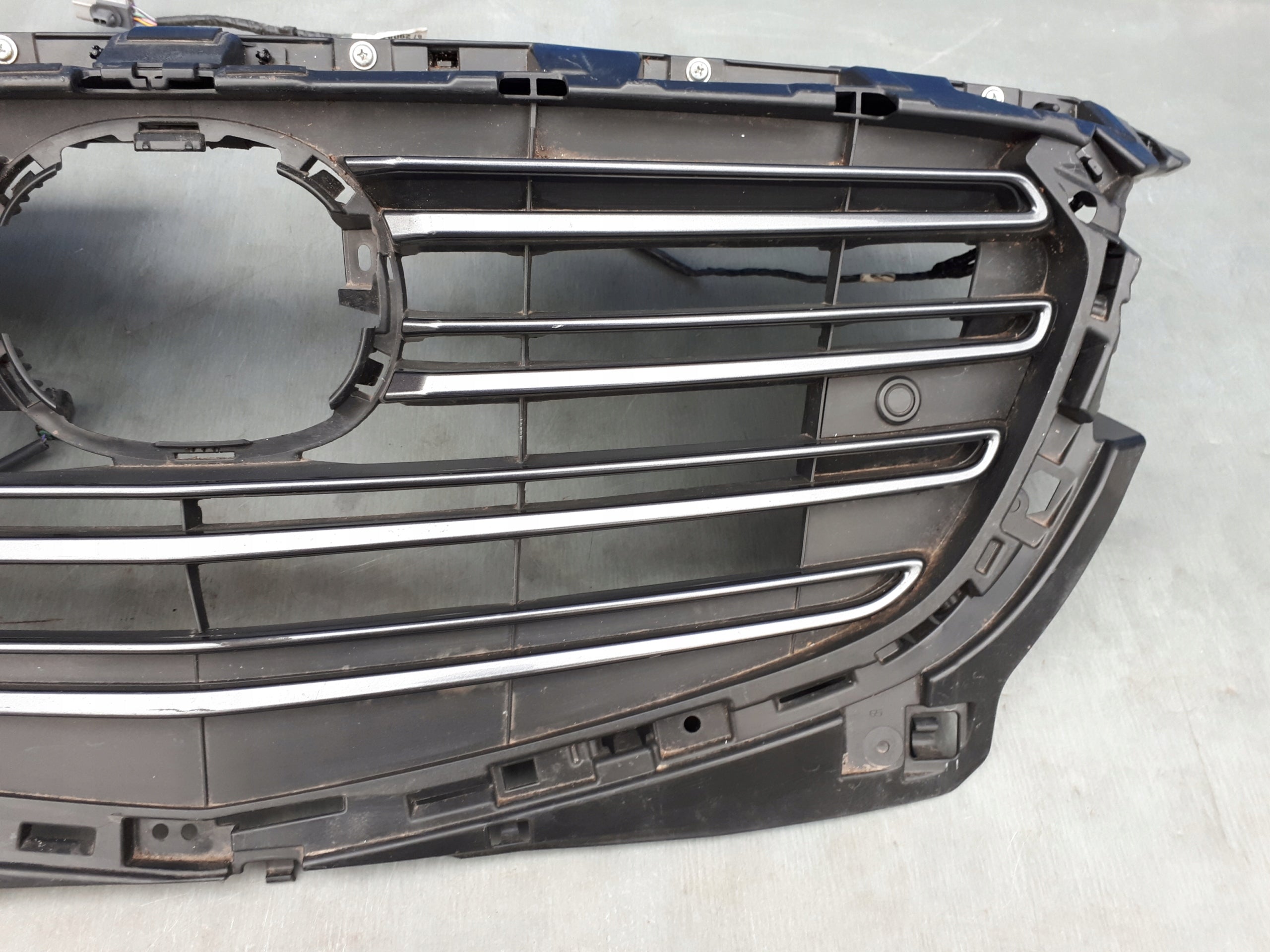 Kühlergrill Mazda 2 FRONTGRILL IFT182018 Kühlergitter