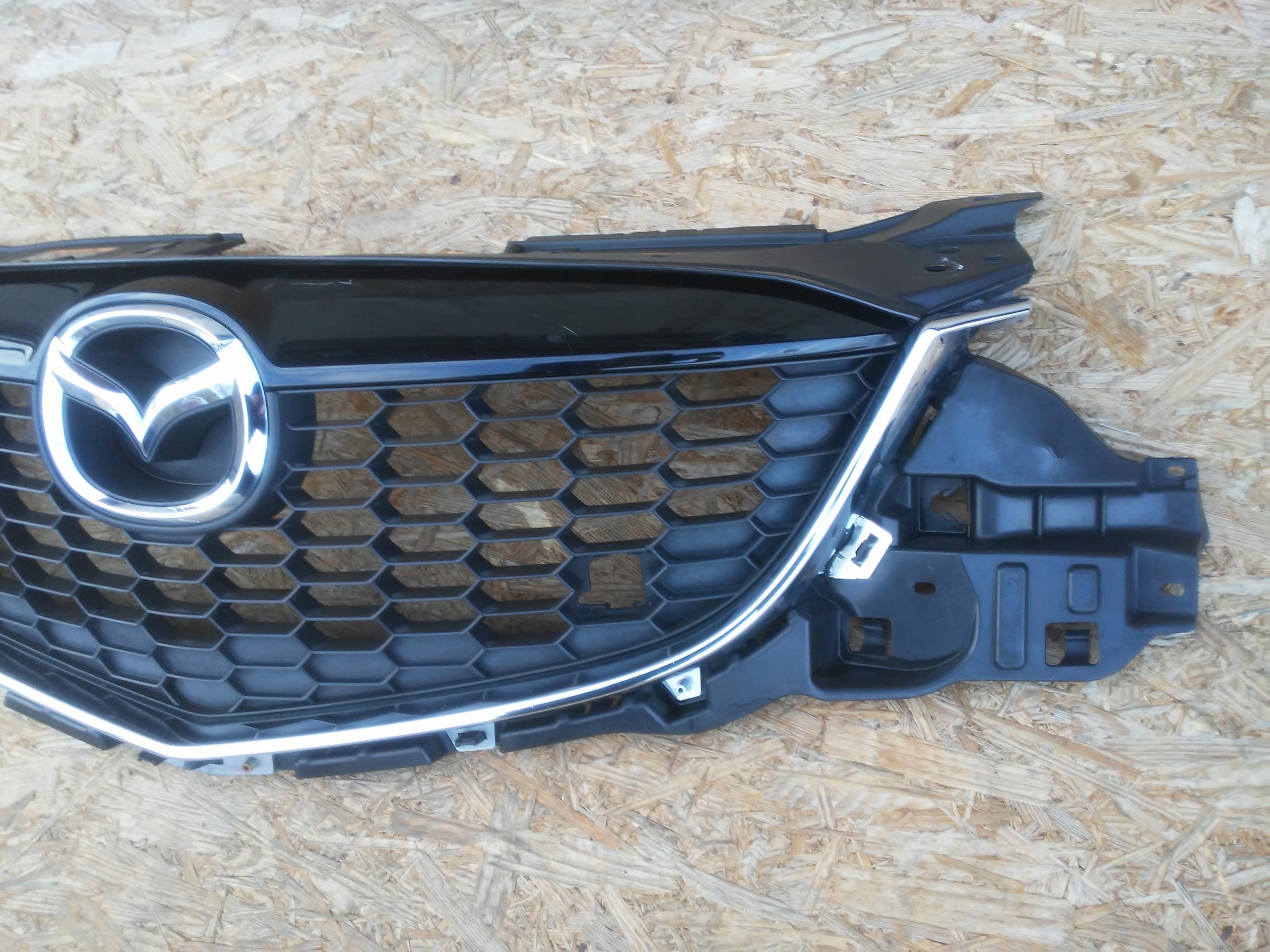 Kühlergrill Mazda 2 FRONTGRILL ftem2013r Kühlergitter