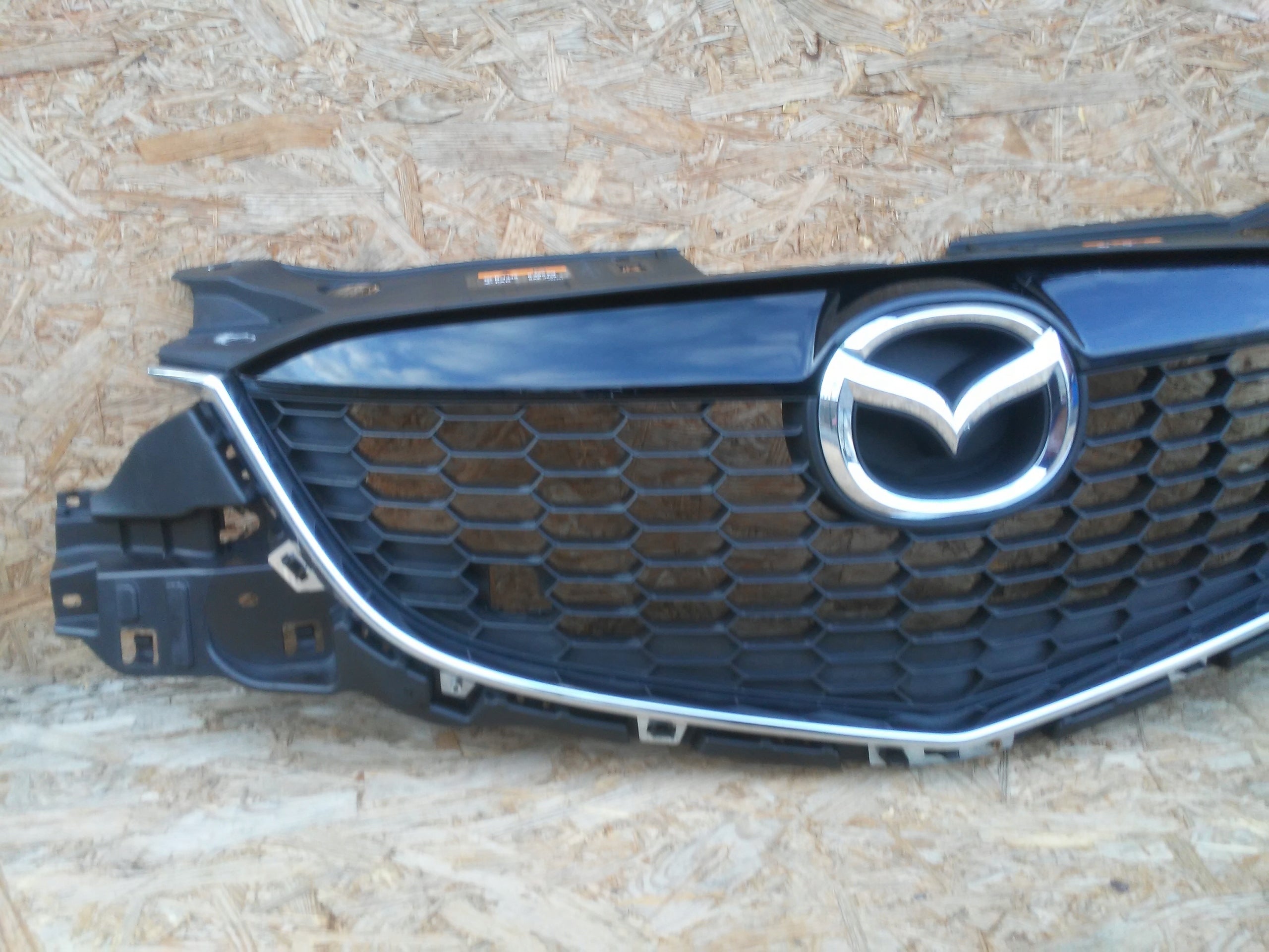 Kühlergrill Mazda 2 FRONTGRILL ftem2013r Kühlergitter