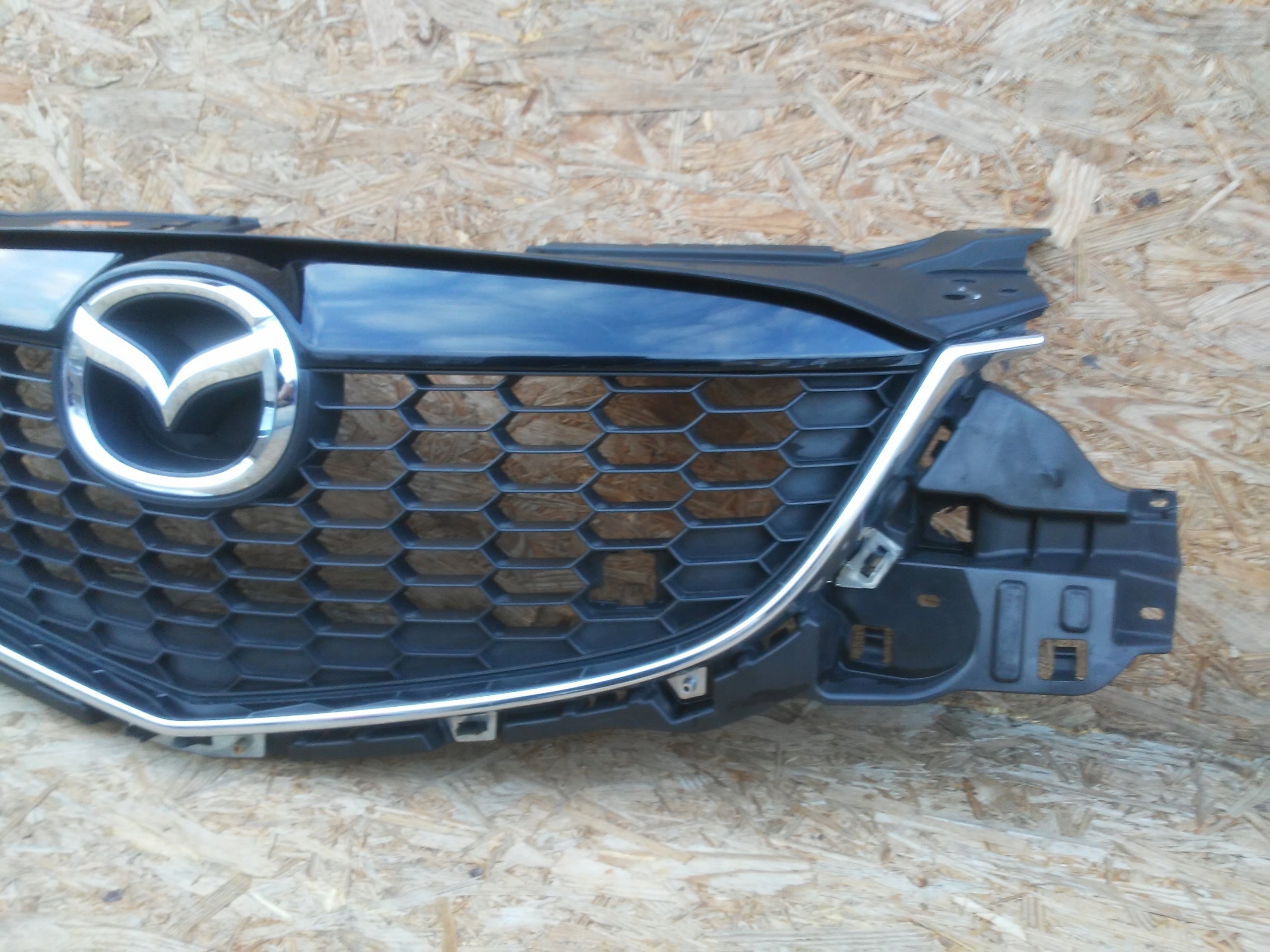 Kühlergrill Mazda 2 FRONTGRILL ftem2013r Kühlergitter