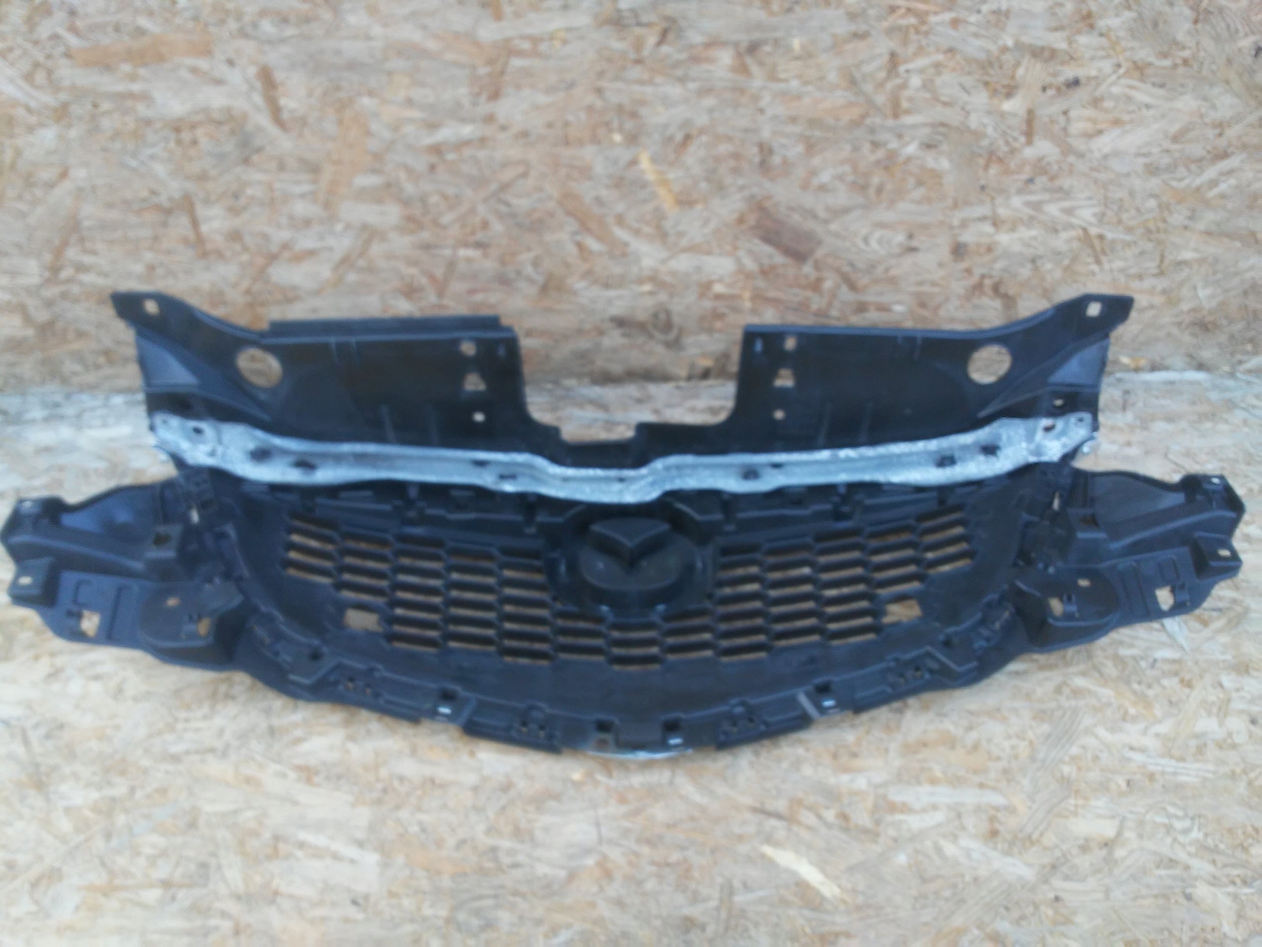 Kühlergrill Mazda 2 FRONTGRILL ftem2013r Kühlergitter