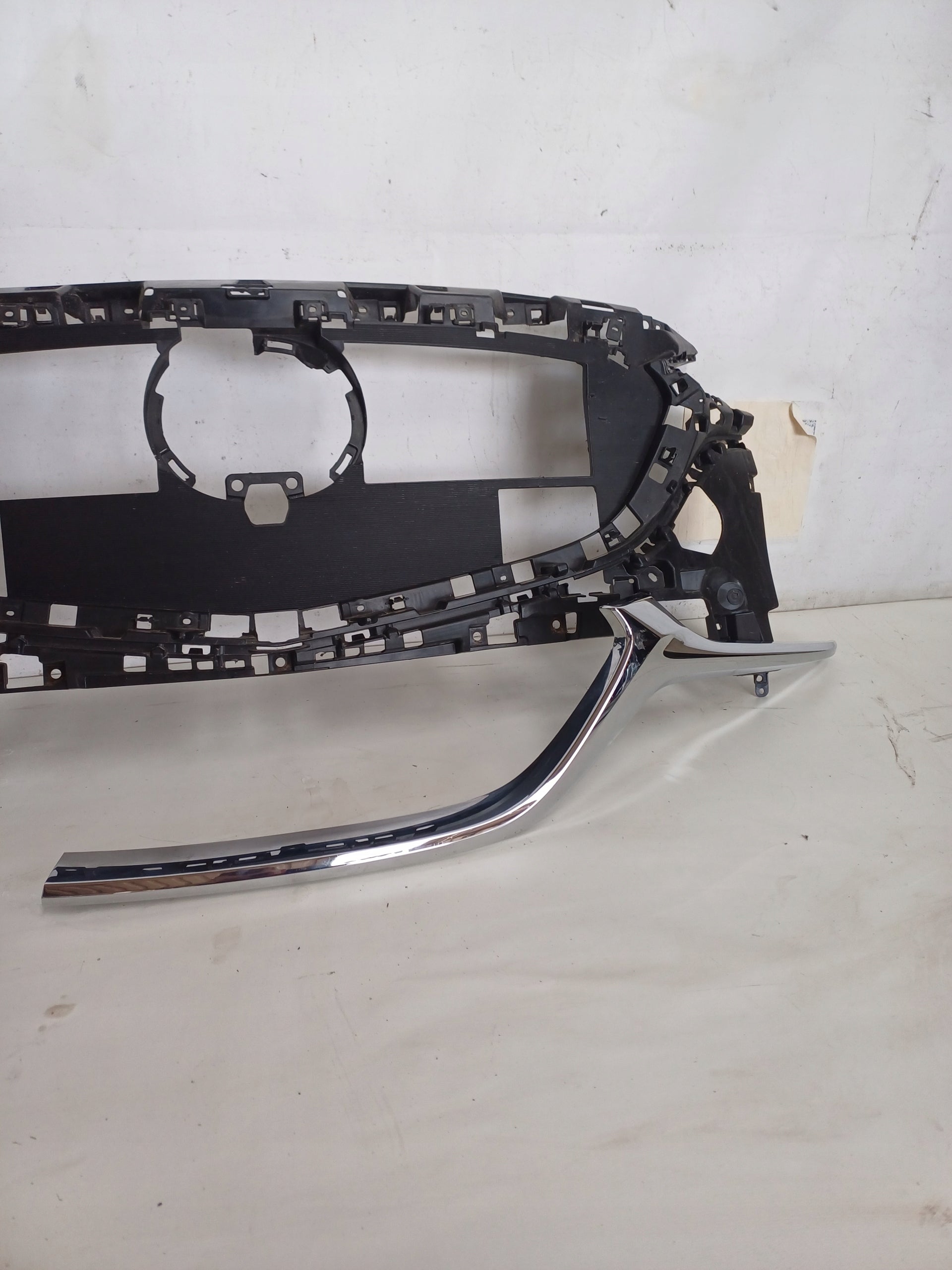 Kühlergrill Mazda 2 6 GJ FRONTGRILL FT1424GRI Kühlergitter